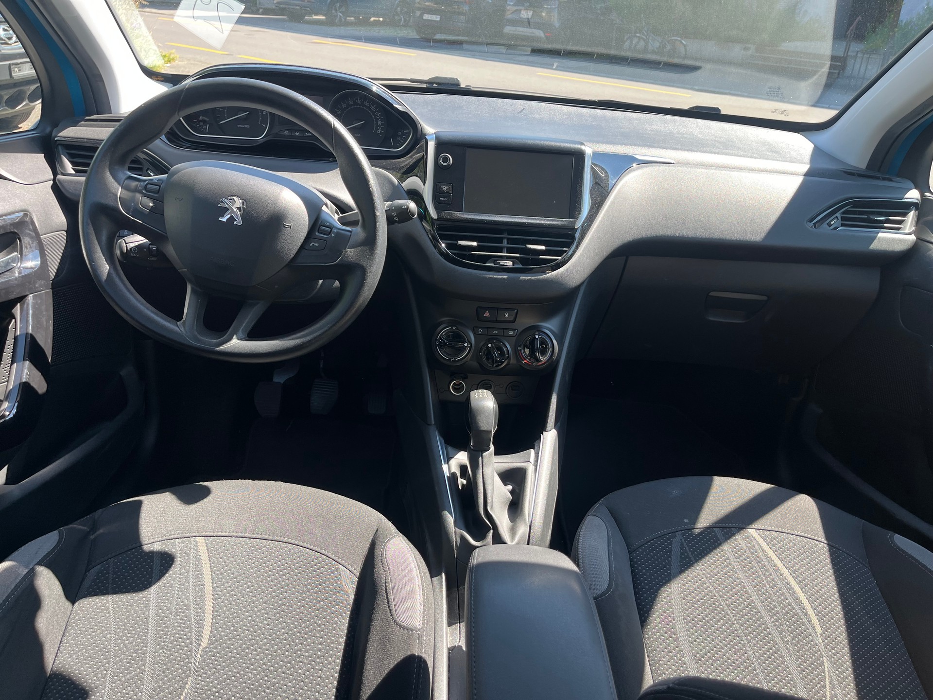 PEUGEOT 208 1.4 VTI Active-image-7