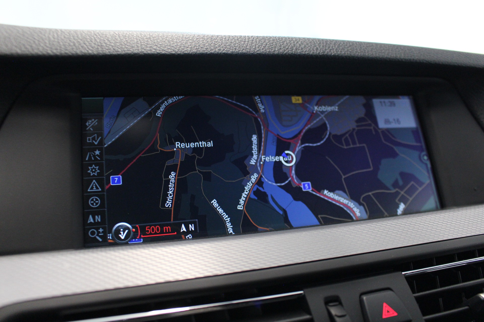BMW 535d xDrive Touring-image-15