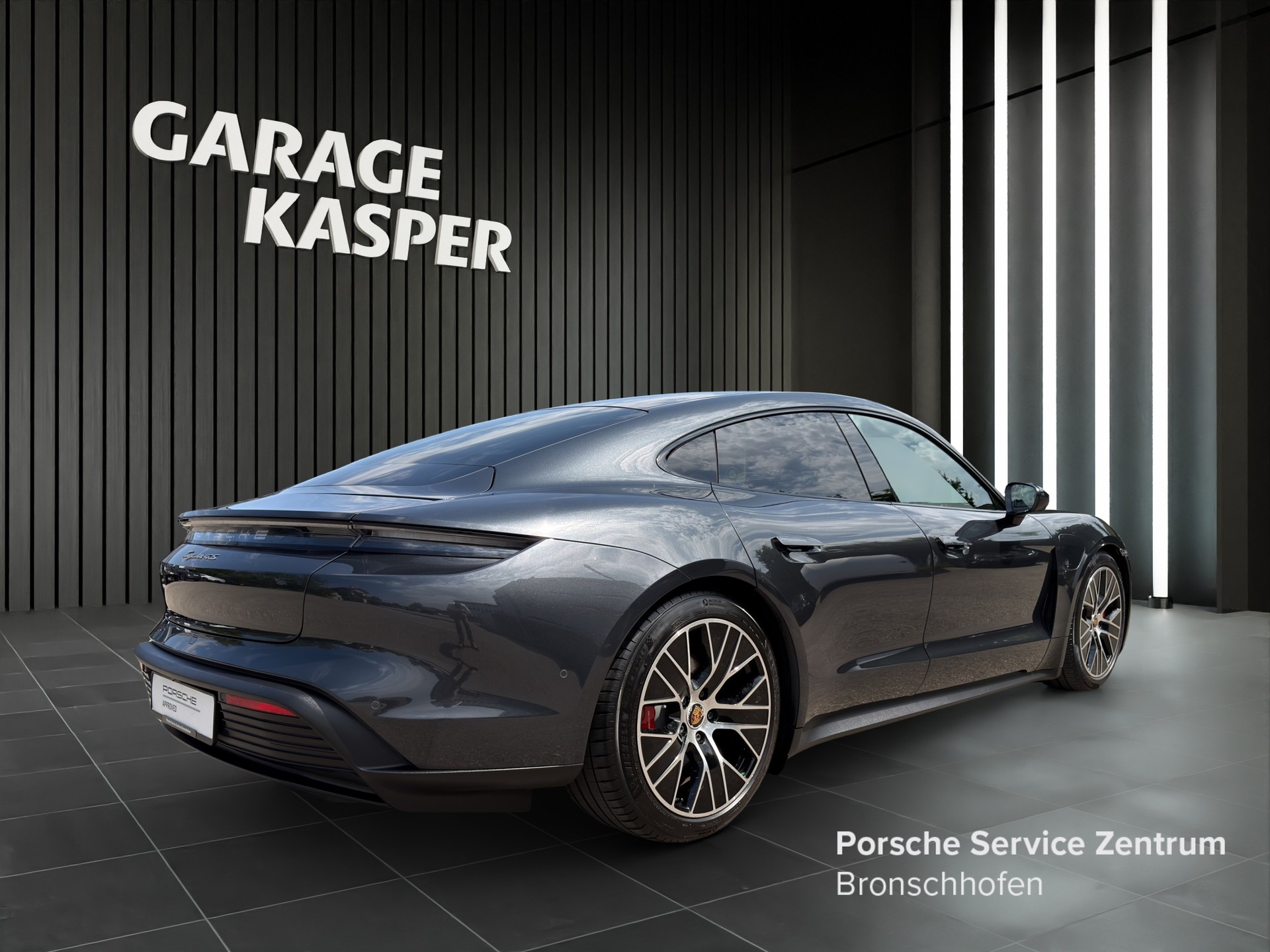 PORSCHE Taycan 4S-image-4