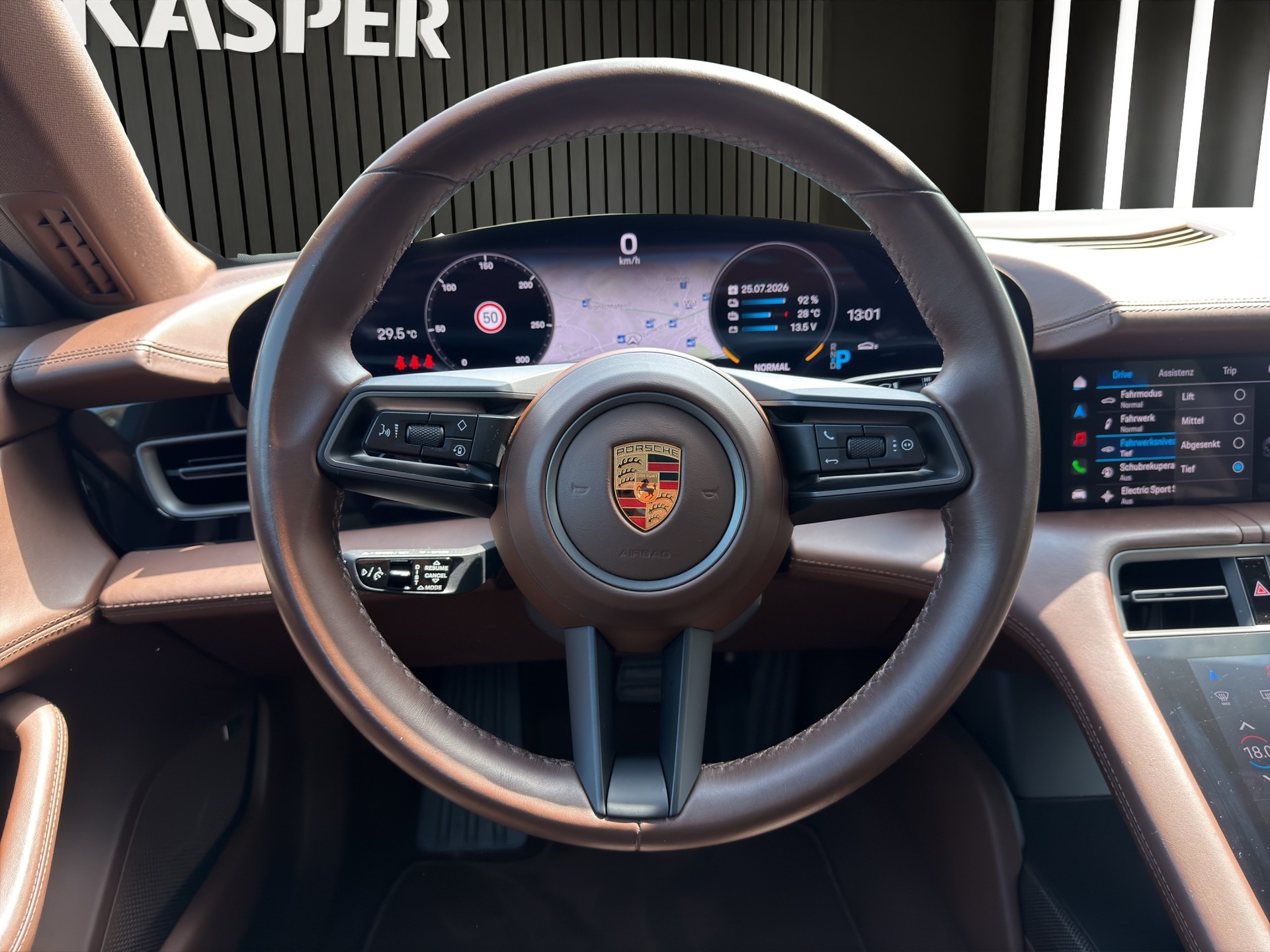 PORSCHE Taycan 4S-image-9