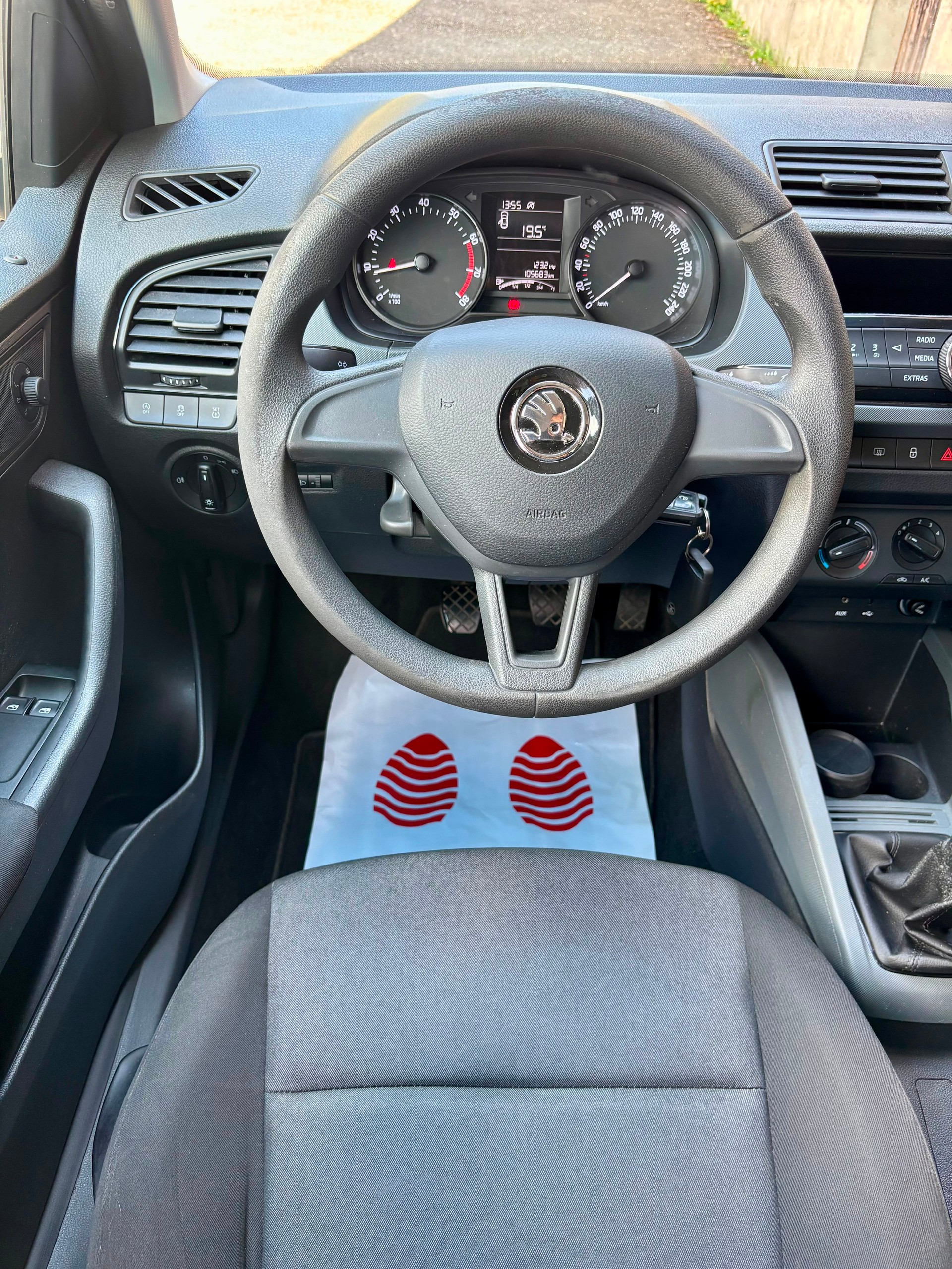 SKODA Fabia 1.0 Active-image-8