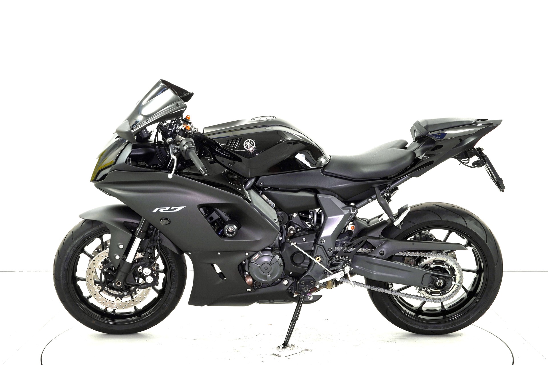 YAMAHA R7-image-4