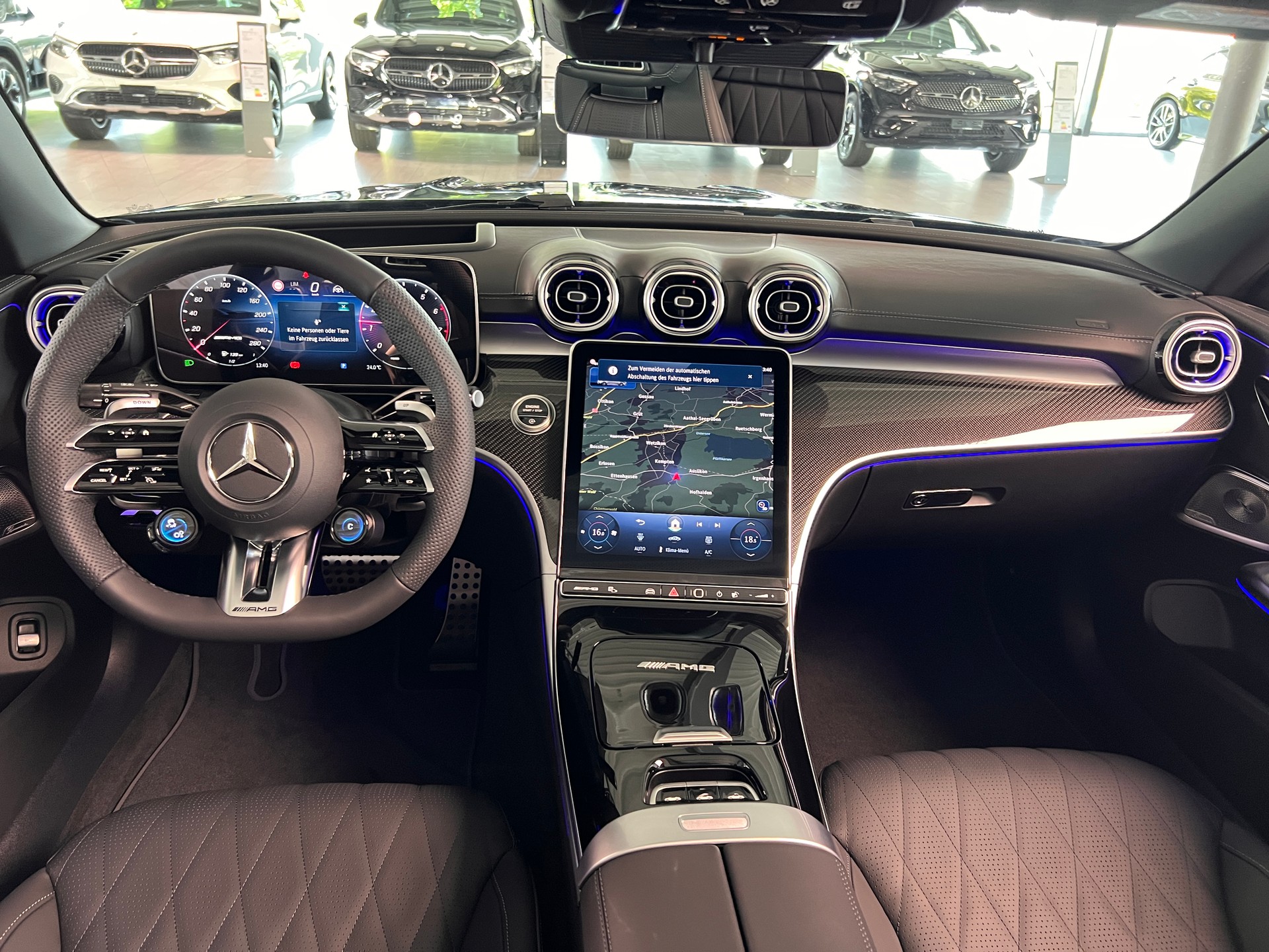MERCEDES-BENZ CLE AMG 53 Cabrio 4Matic+ 9G-Tronic-image-10