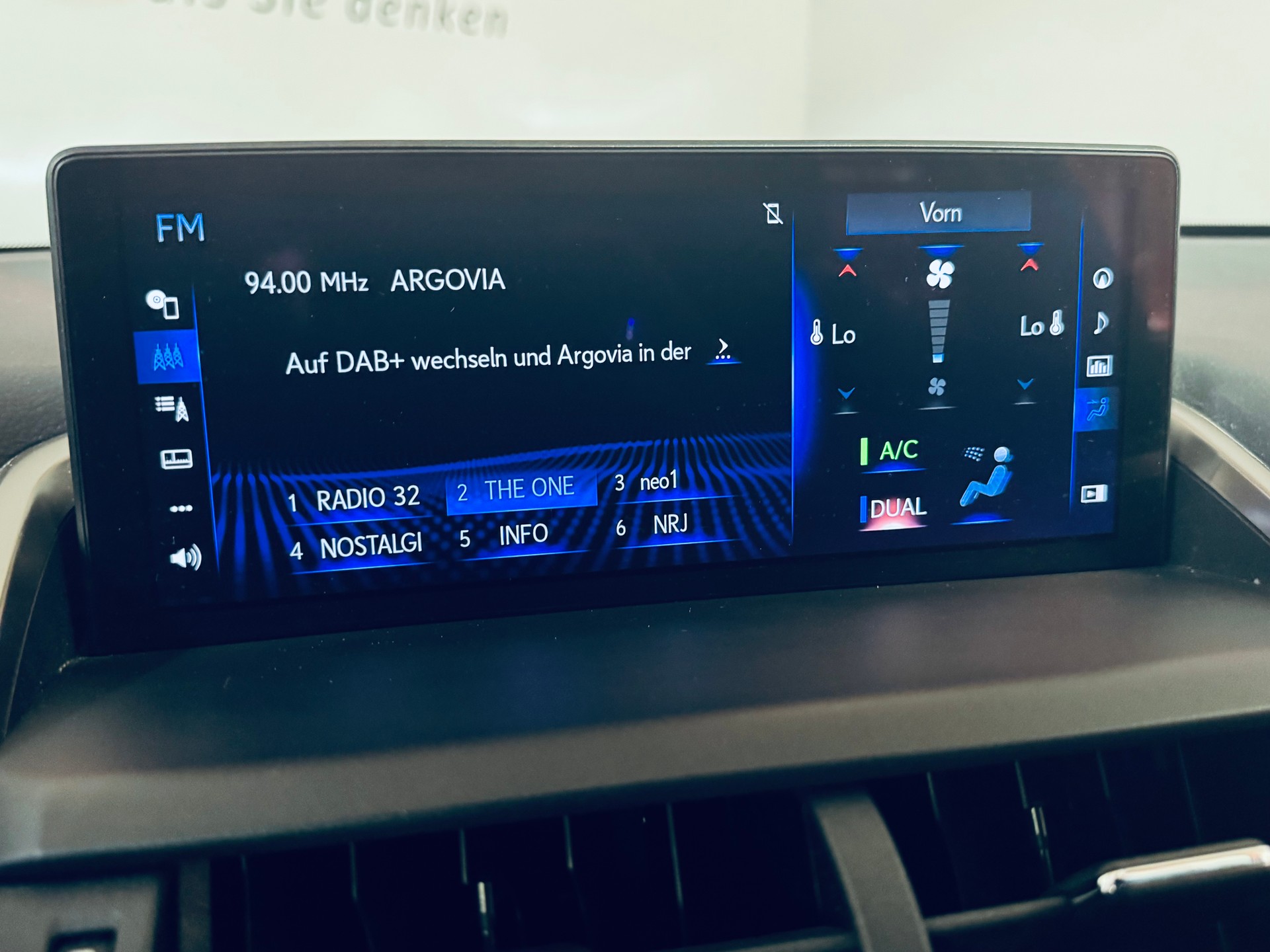 LEXUS NX 300h Excellence E-Four Automatic-image-18