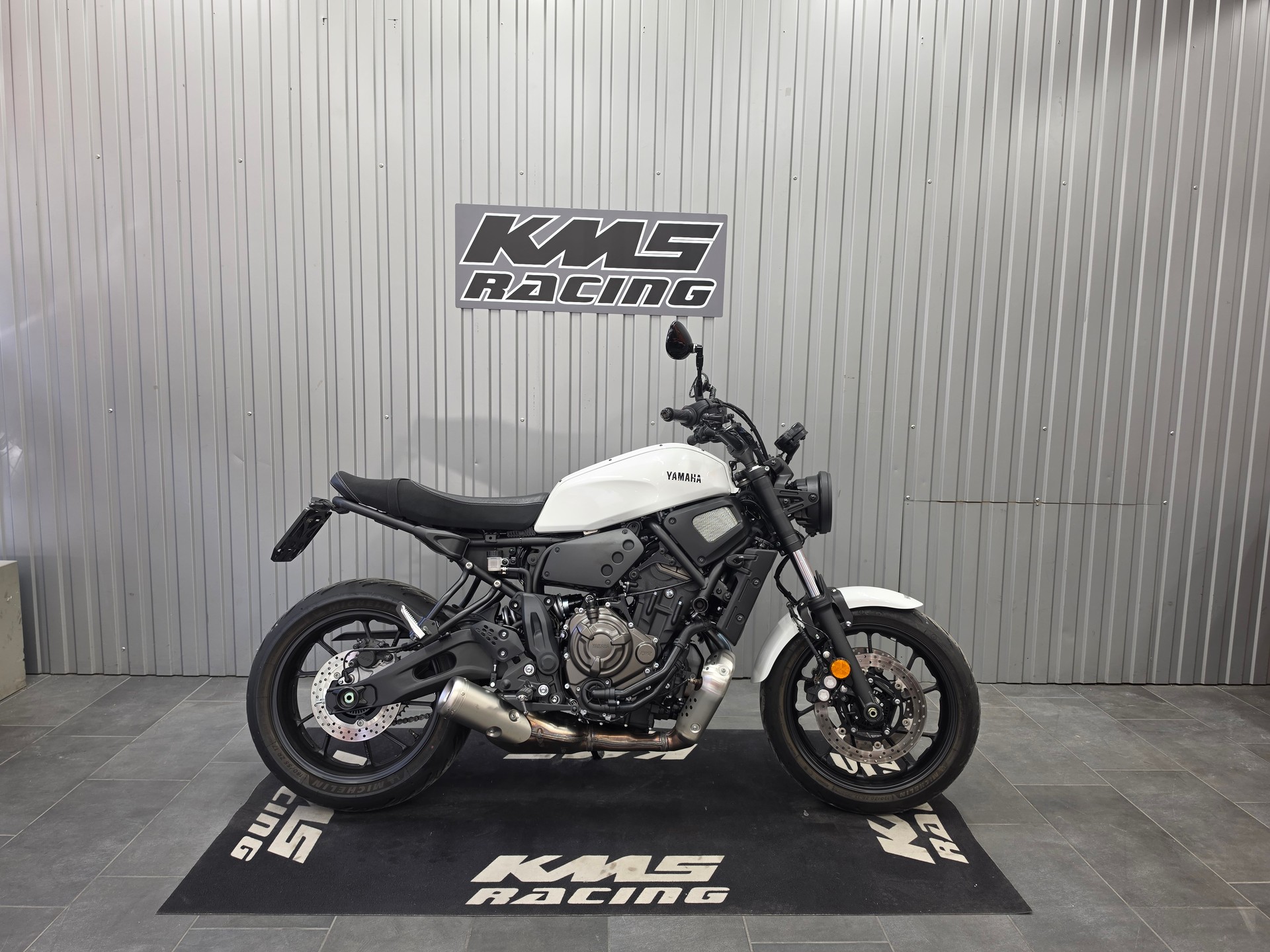 YAMAHA XSR 700-image-0