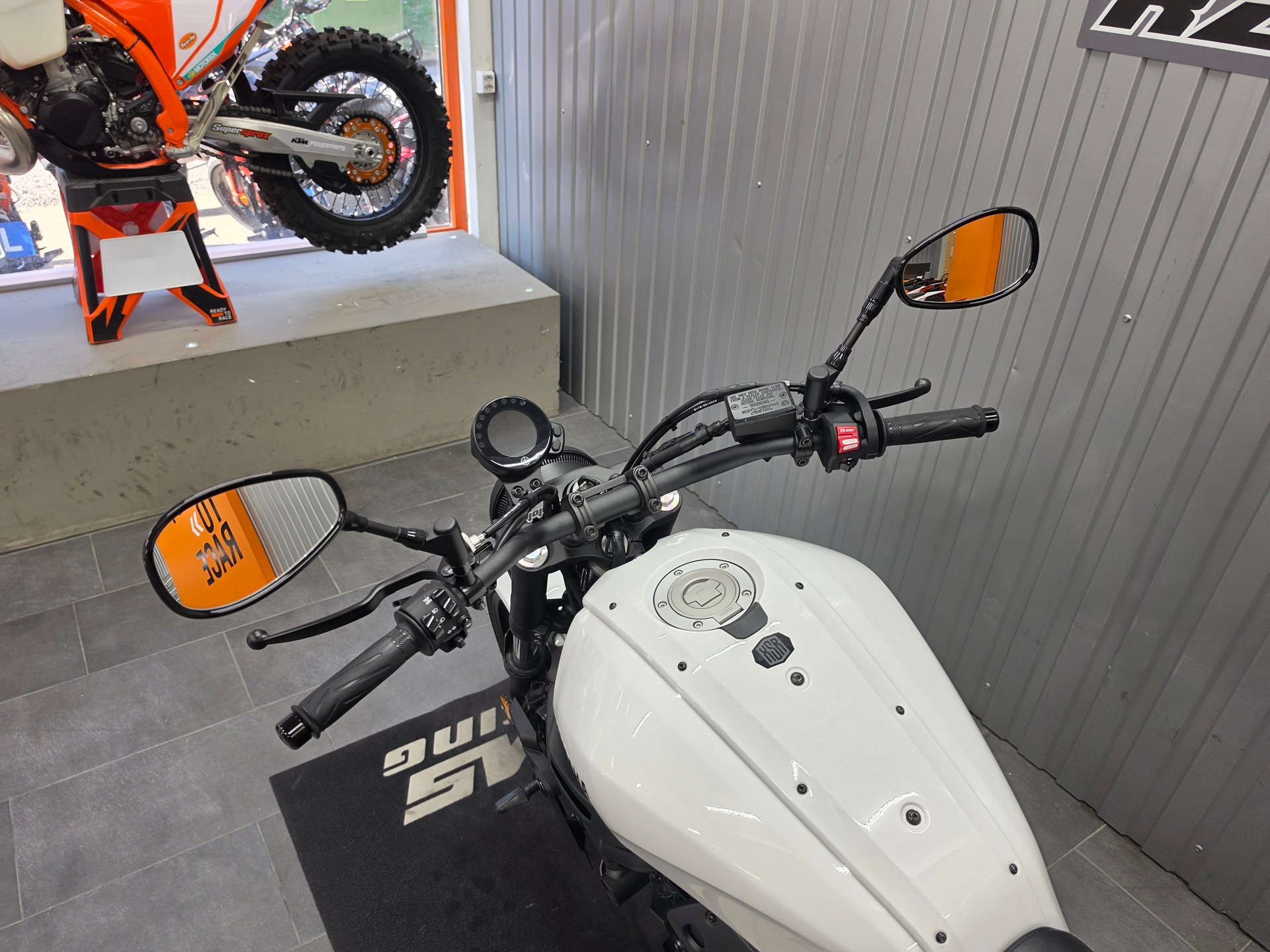 YAMAHA XSR 700-image-8