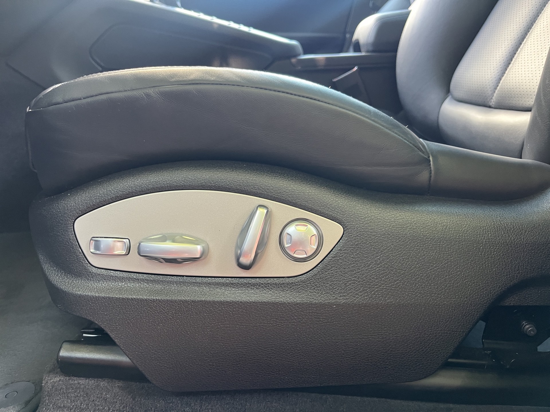 PORSCHE Macan PDK-image-14