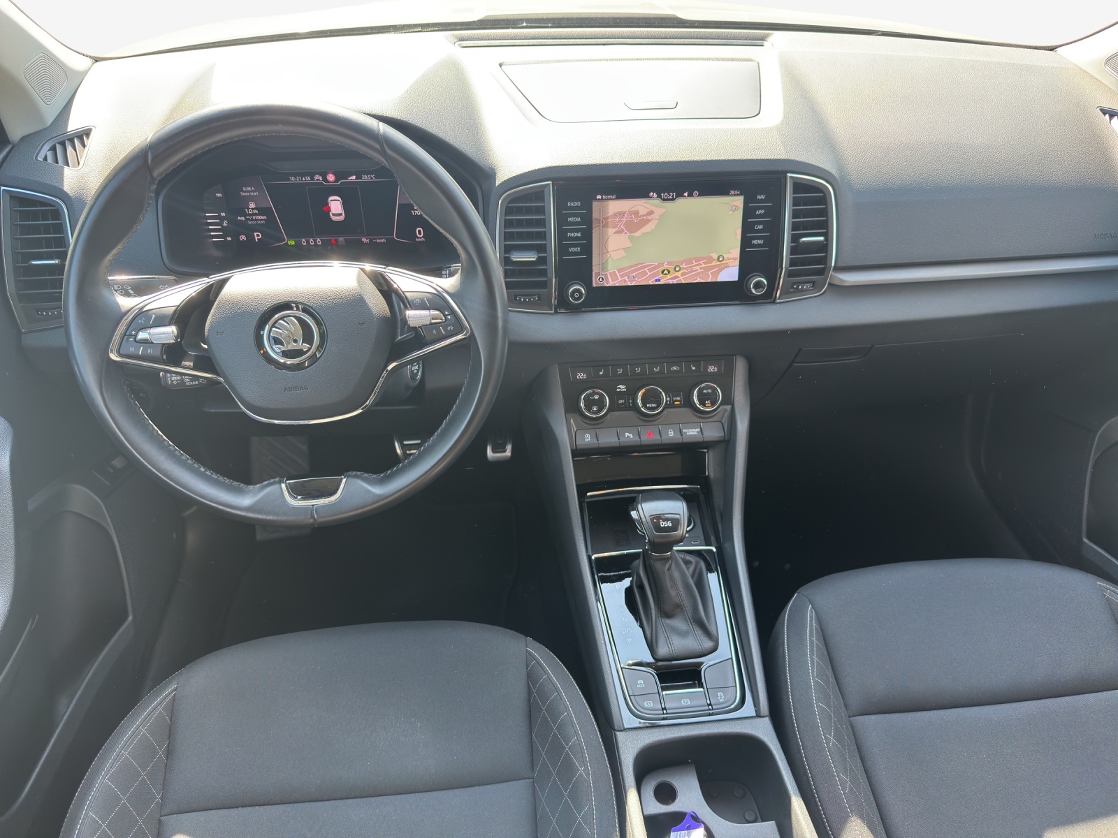 SKODA Karoq 1.5 TSI ACT Ambition DSG-image-10
