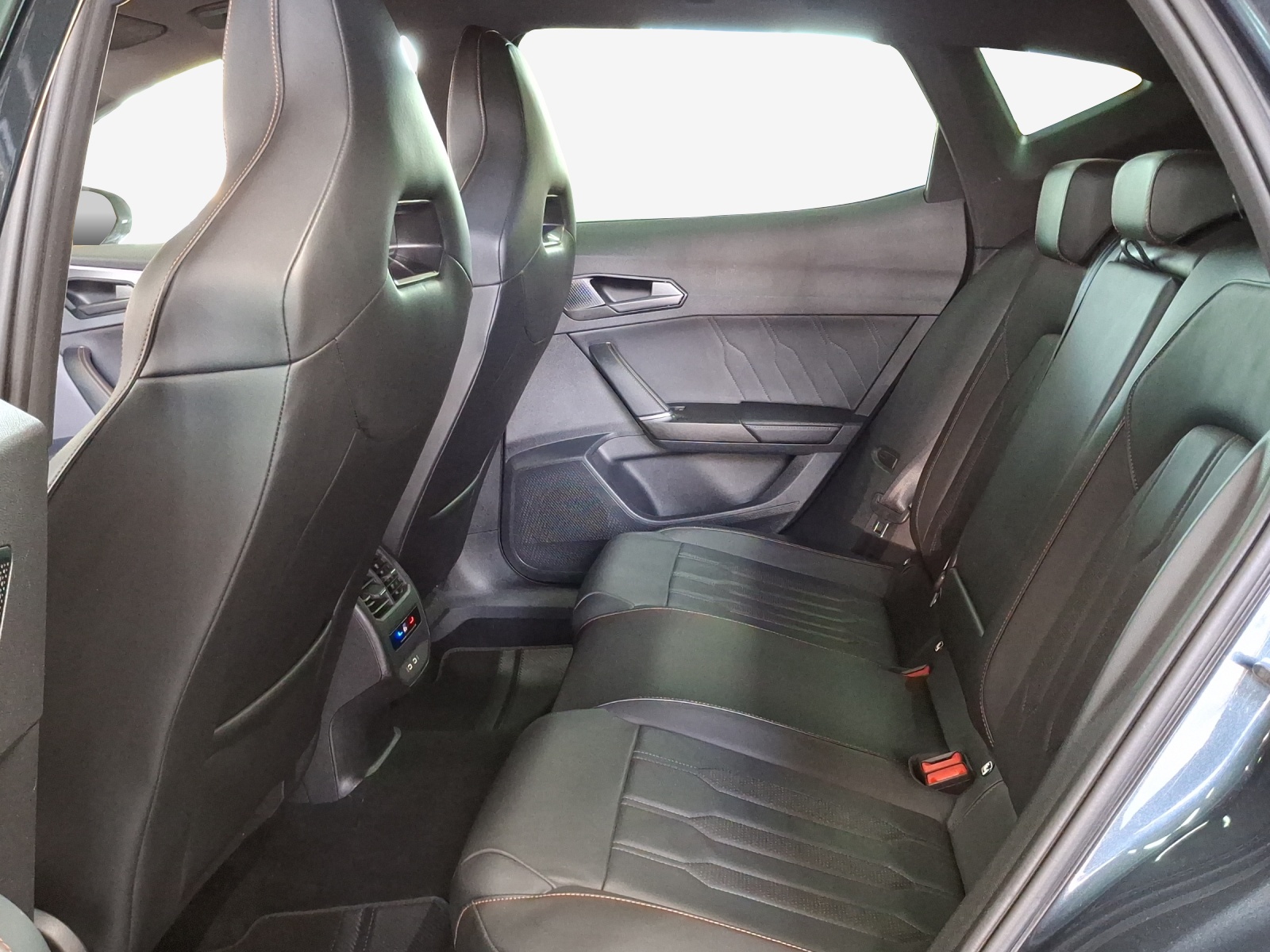 CUPRA Formentor 1.4 e-HYBRID pHEV DSG-image-11