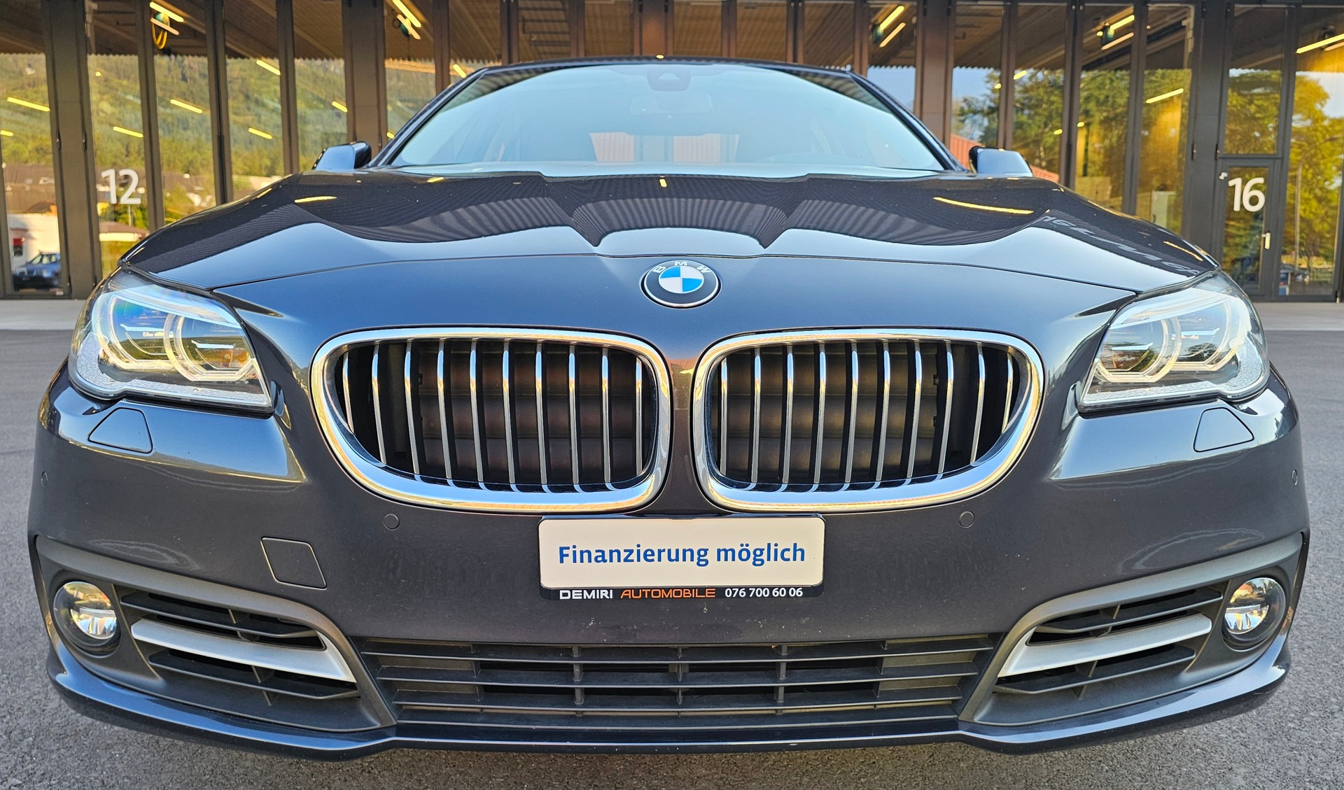 BMW 520d xDrive Steptronic-image-6