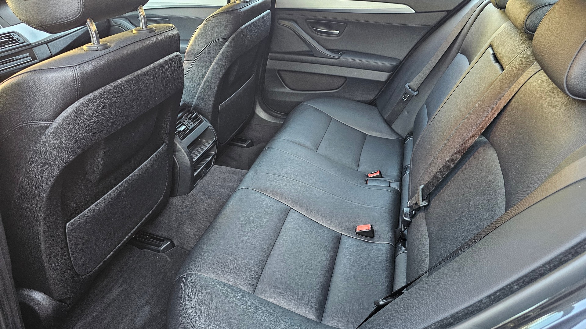 BMW 520d xDrive Steptronic-image-10