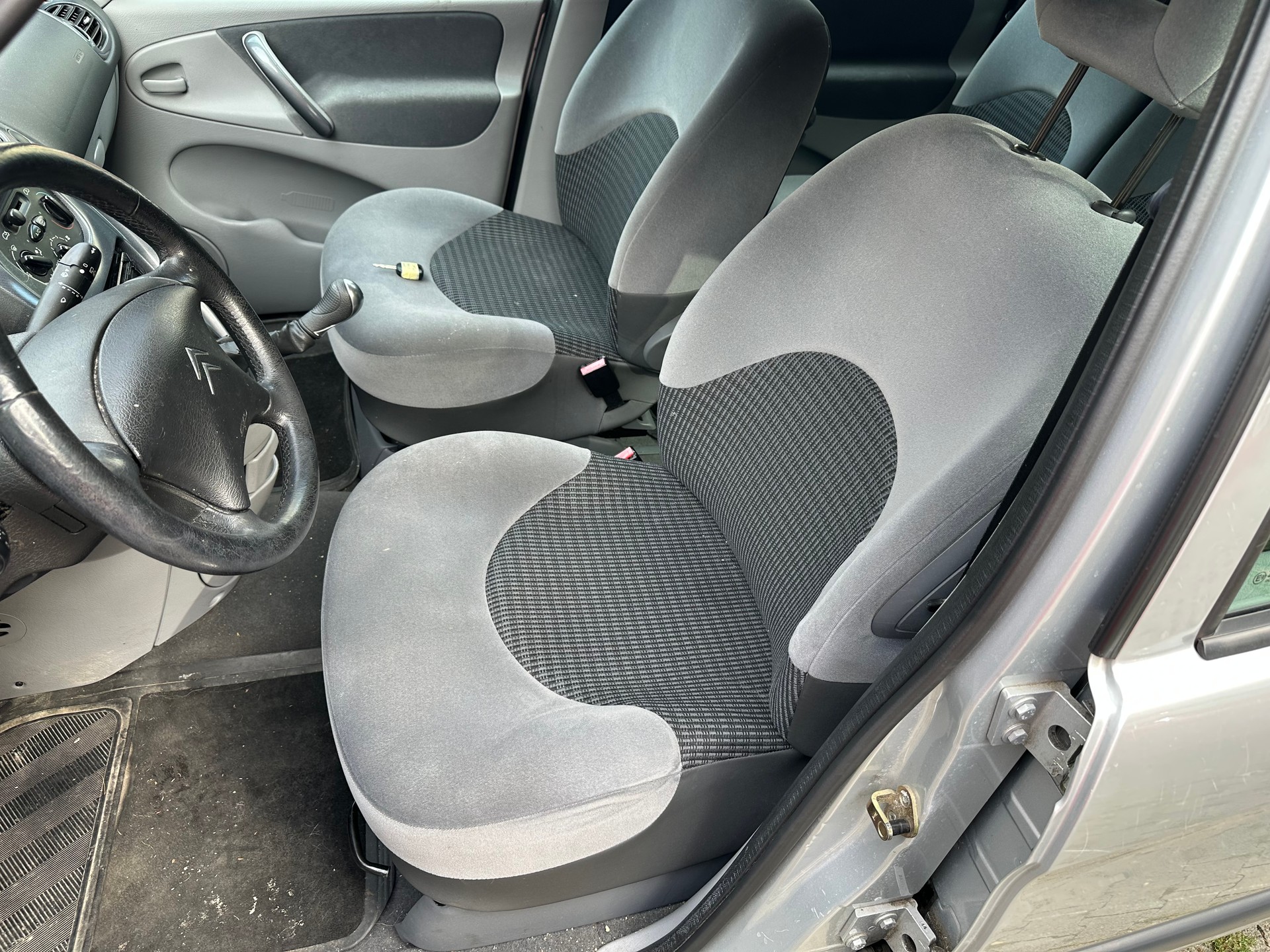 CITROEN Xsara Picasso 1.8i 16V Exclusive FIXPREIS-image-14