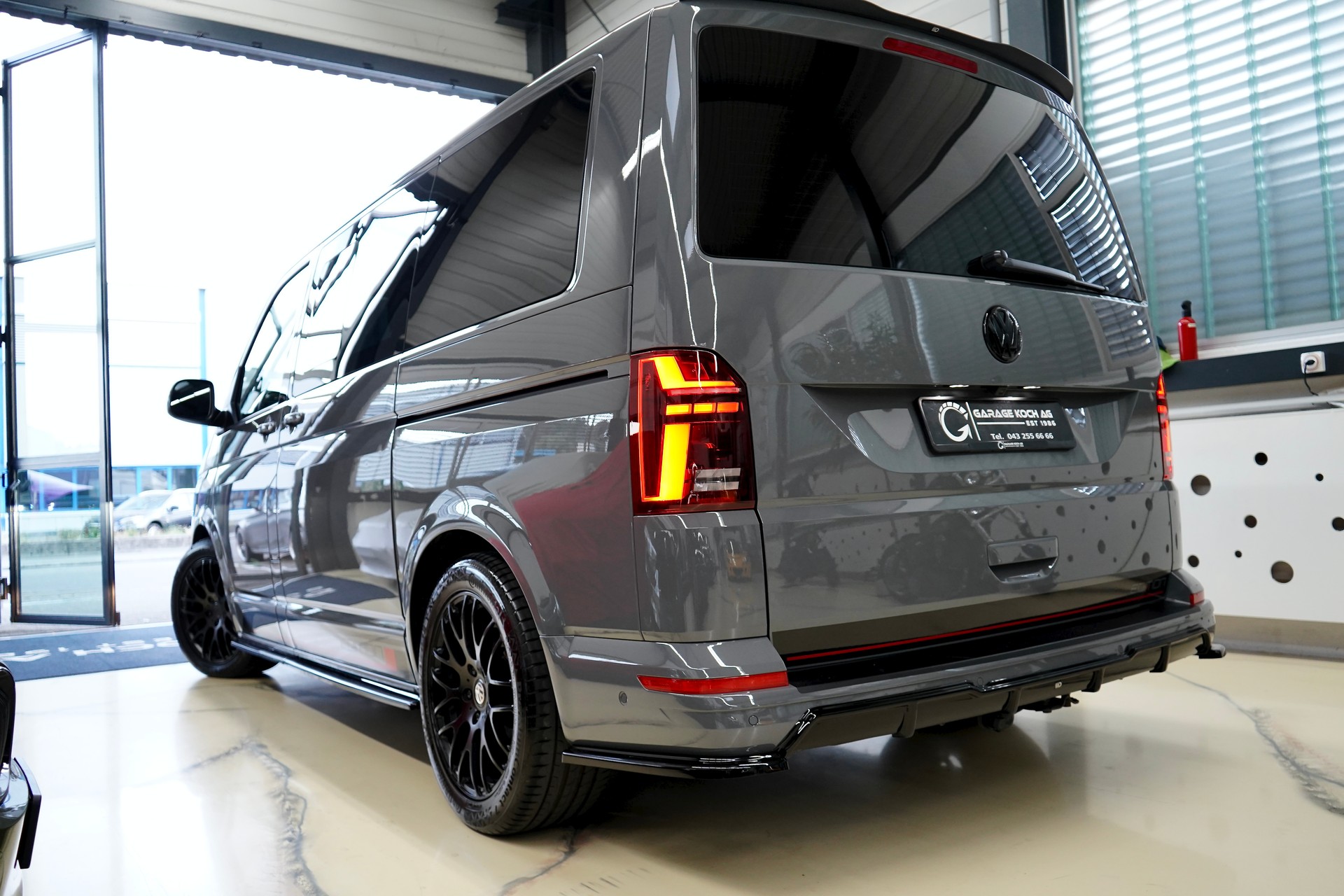 VW T6.1 Multivan 2.0 TDI Liberty Edition DSG-image-5