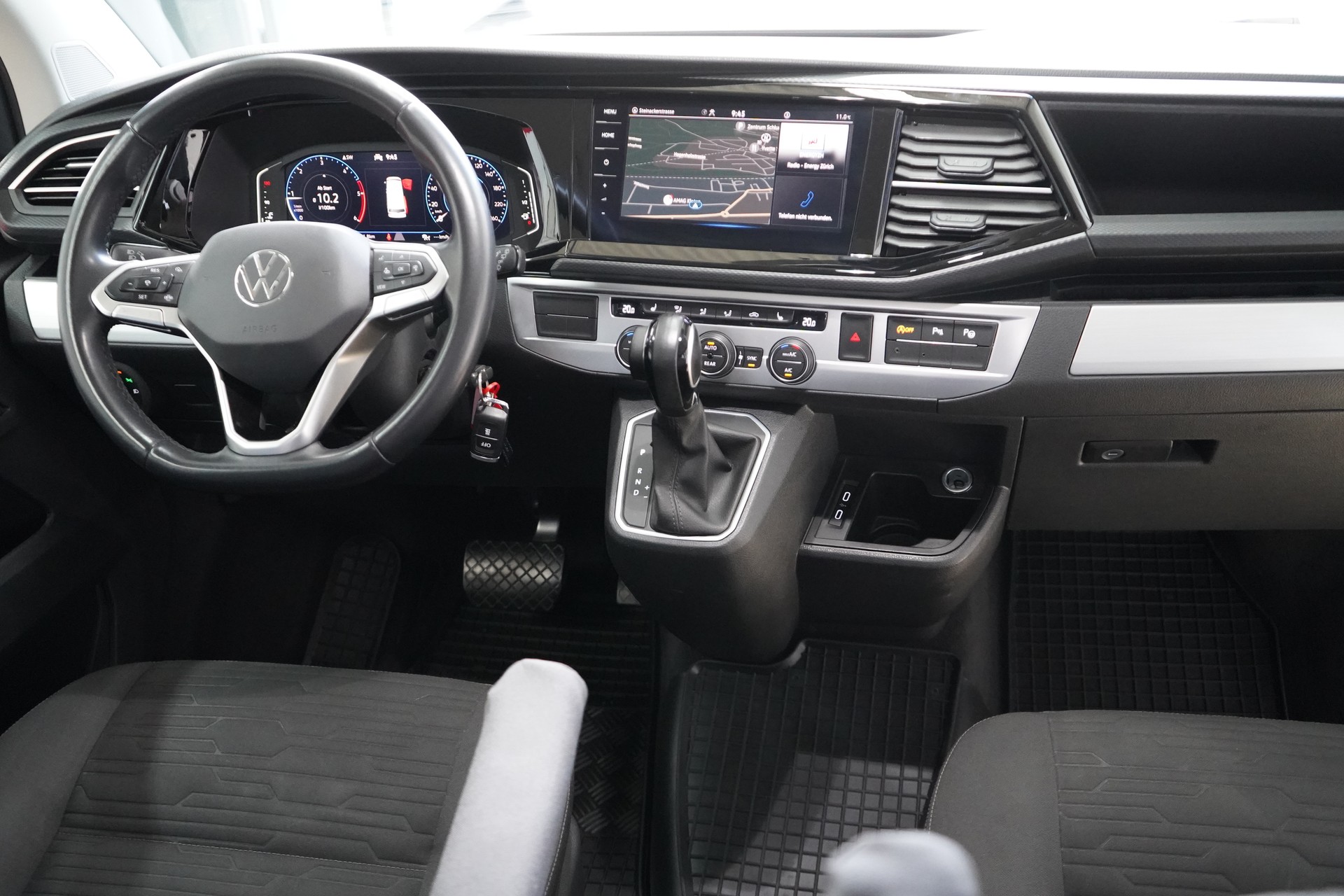 VW T6.1 Multivan 2.0 TDI Liberty Edition DSG-image-23