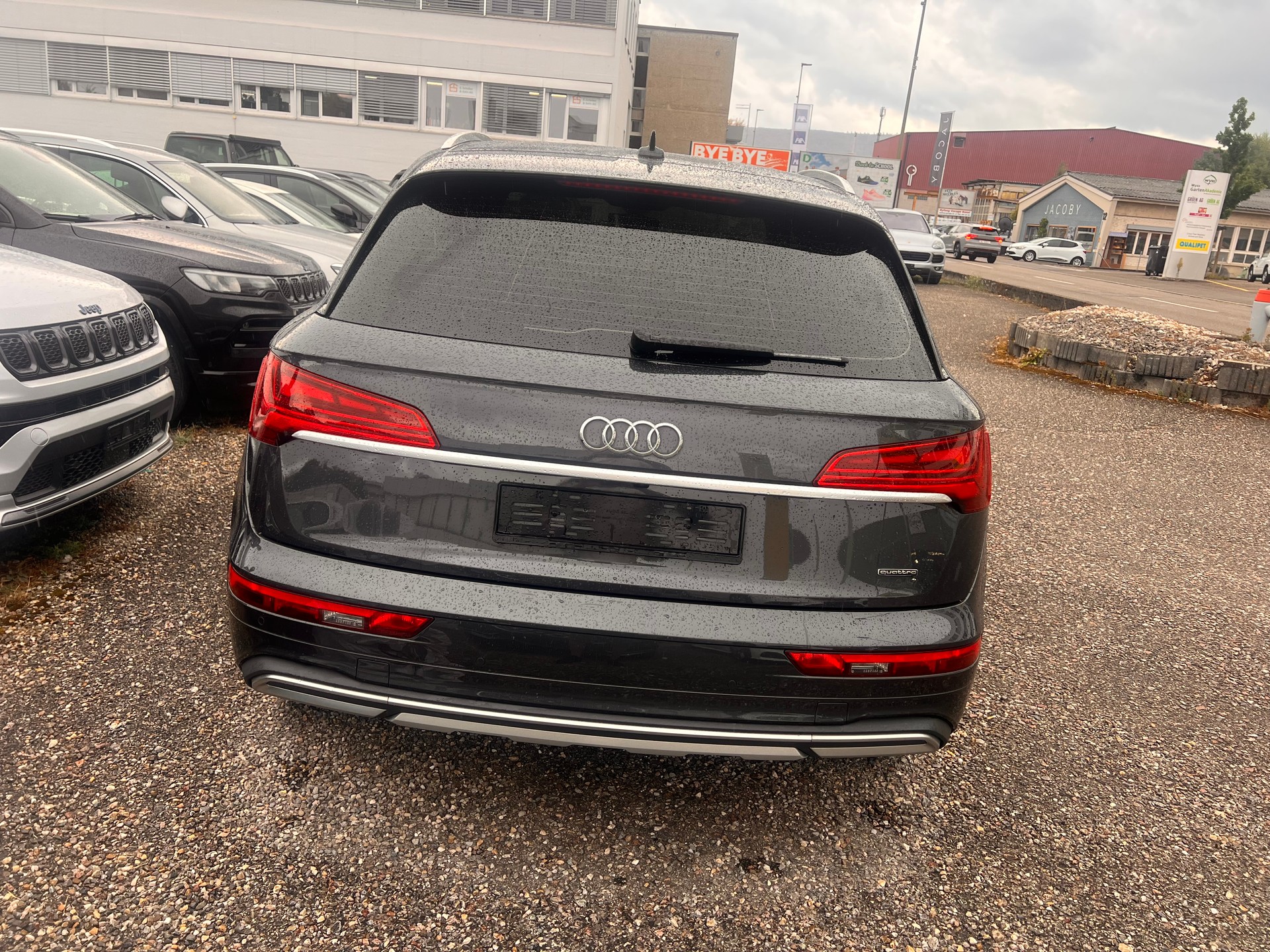 AUDI Q5 40 TFSI advanced quattro S-tronic-showroom-element-3