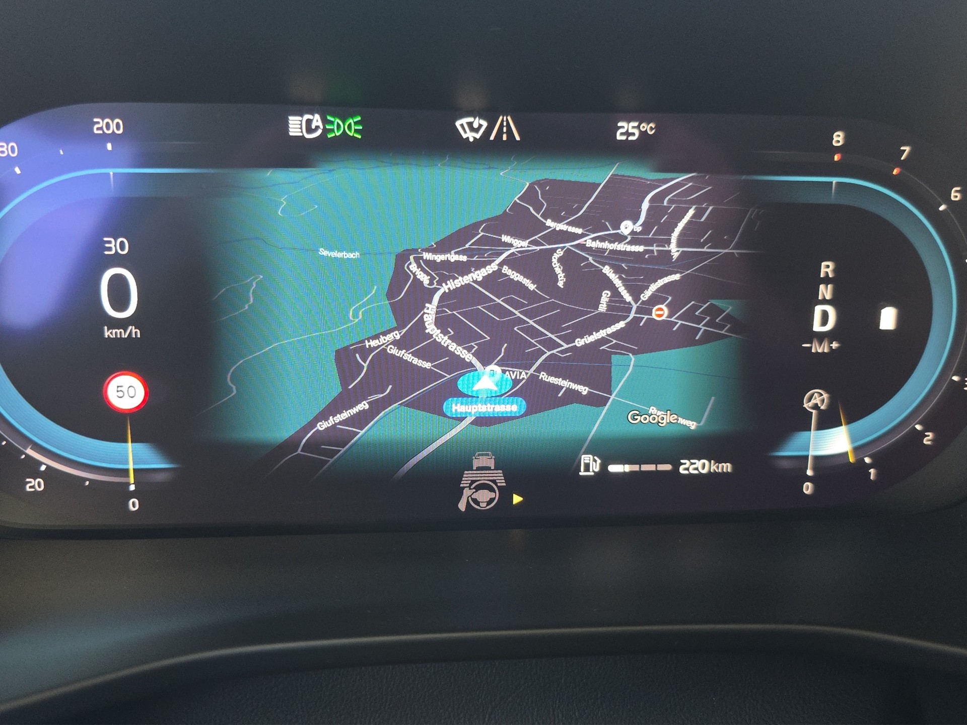 VOLVO XC40 B4 Benzin Mild Hybrid Ultimate Dark DCT-image-7