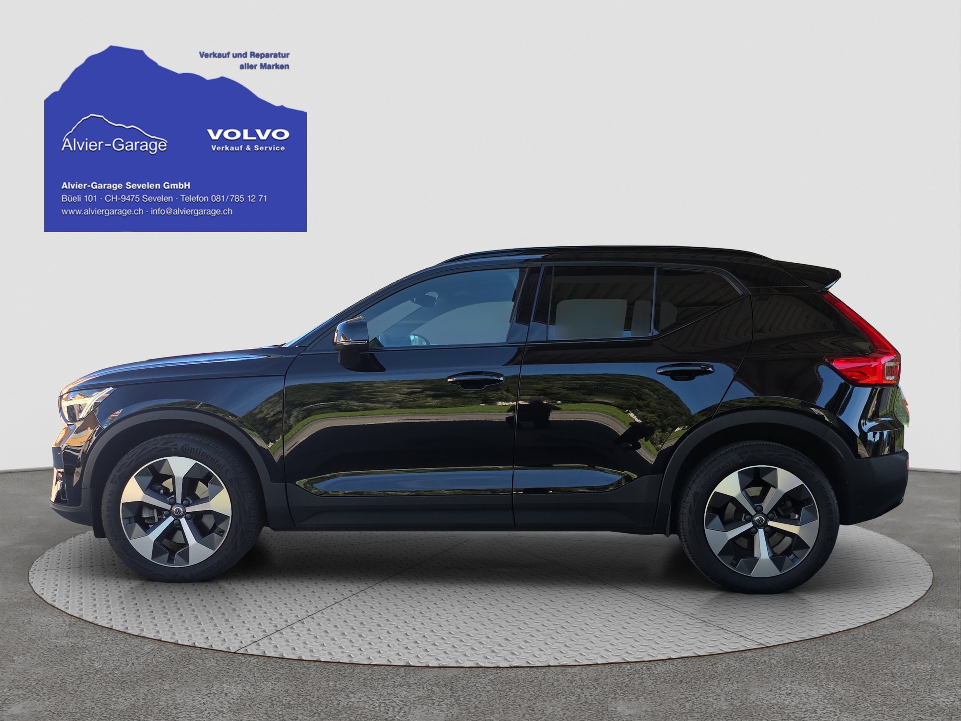 VOLVO XC40 B4 Benzin Mild Hybrid Ultimate Dark DCT-image-1