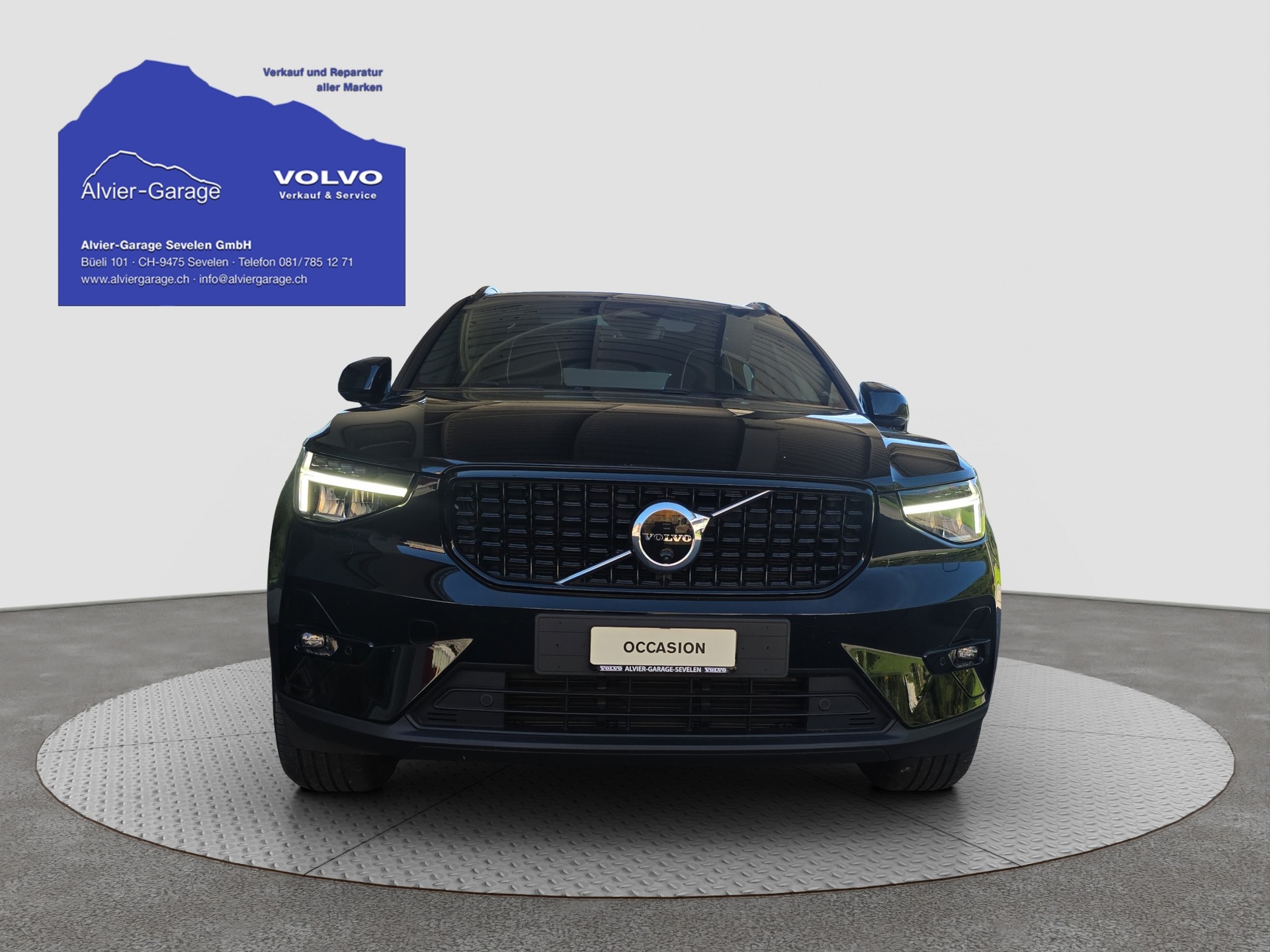 VOLVO XC40 B4 Benzin Mild Hybrid Ultimate Dark DCT-image-2