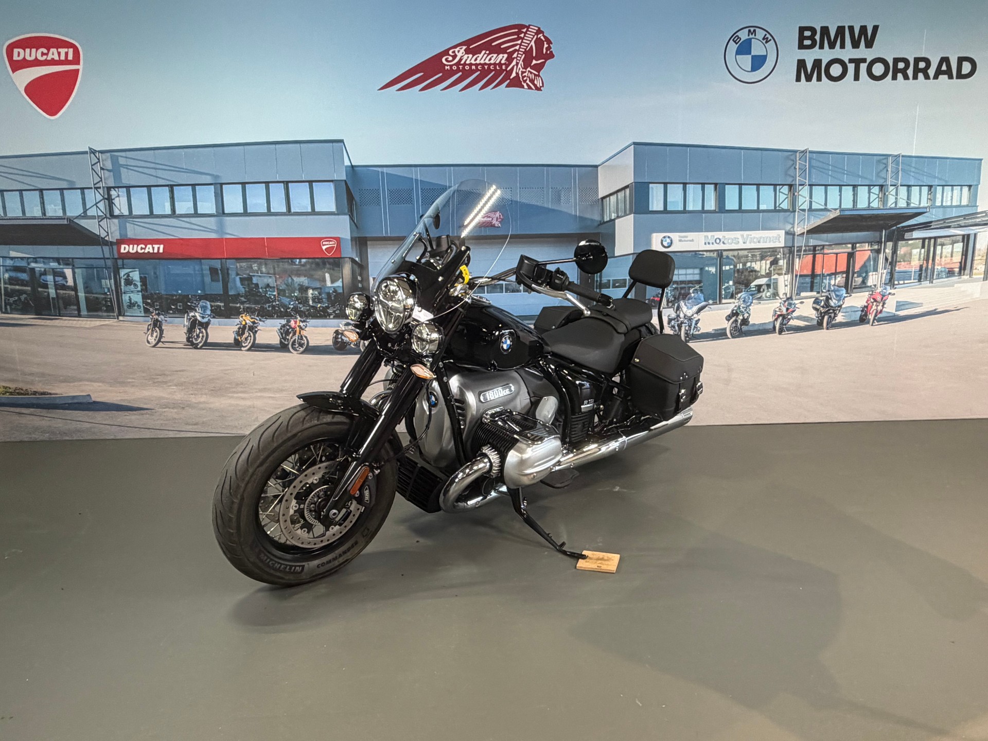 BMW R 18 Classic-image-2