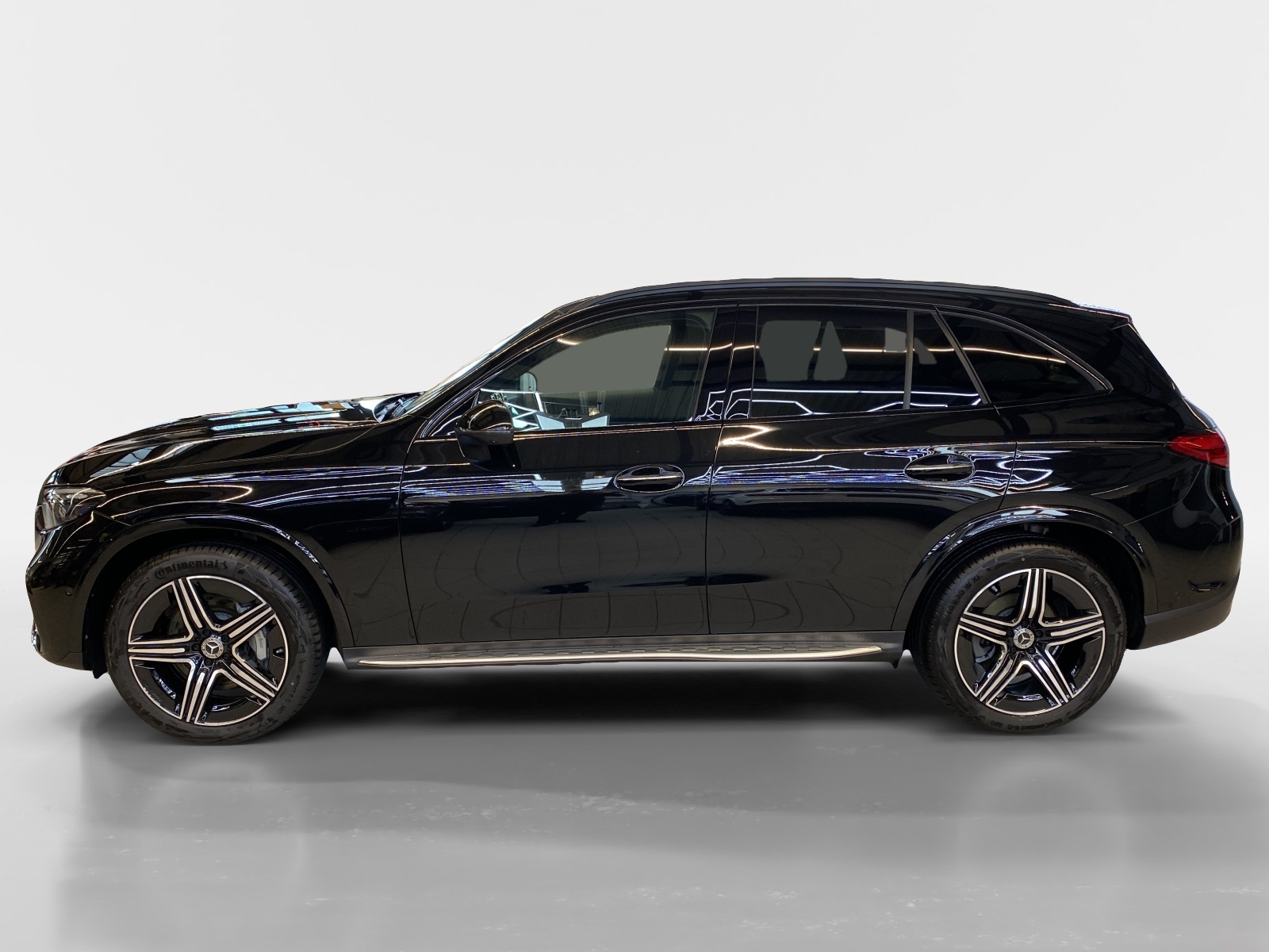 MERCEDES-BENZ GLC 300 d AMG Line 4MATIC-showroom-element-2