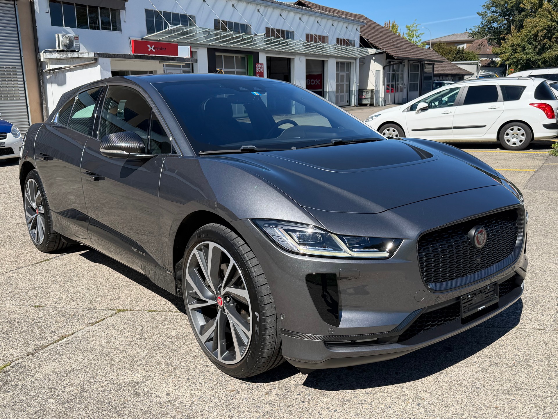JAGUAR I-Pace EV400 S AWD-image-6