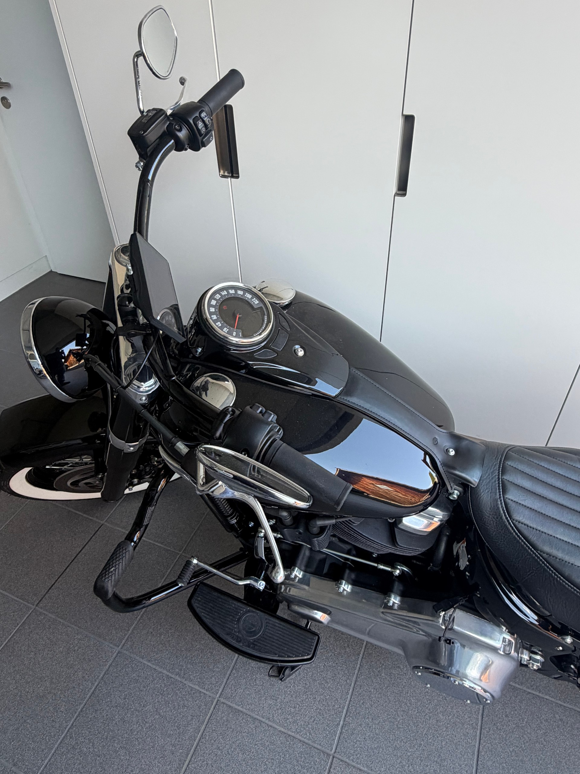 HARLEY-DAVIDSON FLSL Softail Slim 107-image-1