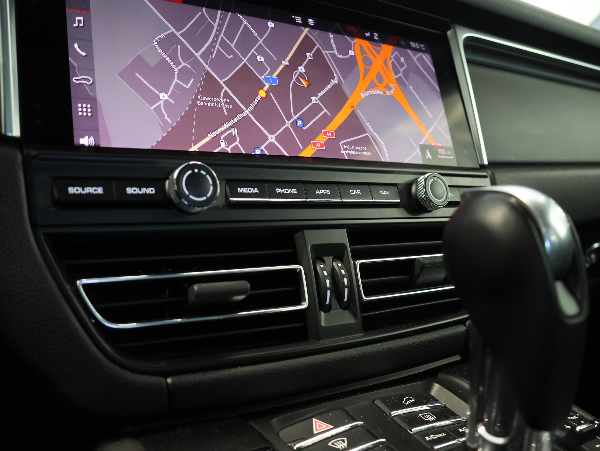 PORSCHE Macan PDK *SPORT-CHRONO*-image-21