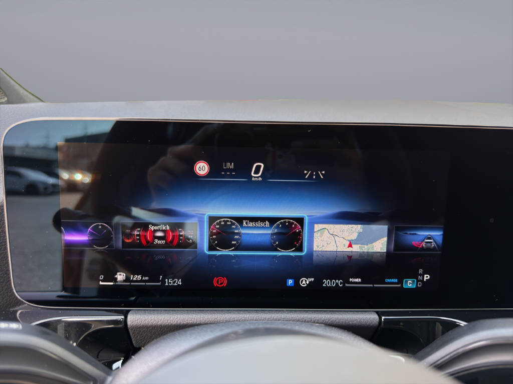 MERCEDES-BENZ GLA 250 4MATIC Swiss Star-image-8