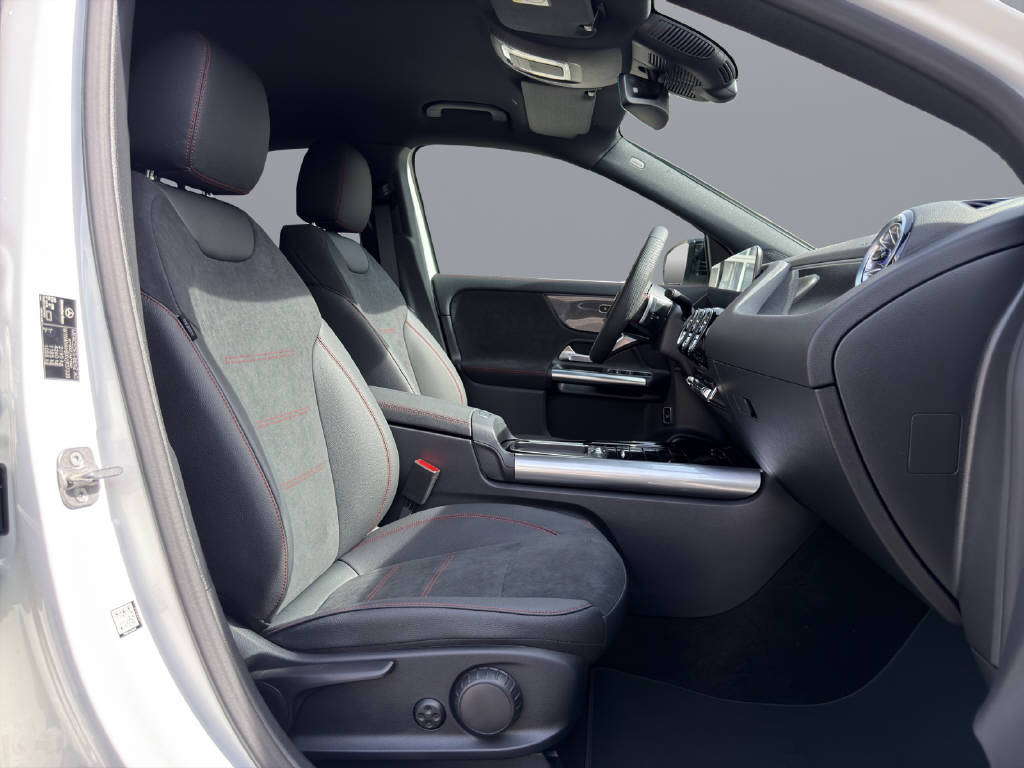 MERCEDES-BENZ GLA 250 4MATIC Swiss Star-image-14
