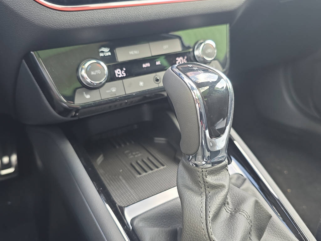 SKODA Kamiq 1.5 TSI Monte Carlo DSG-image-23