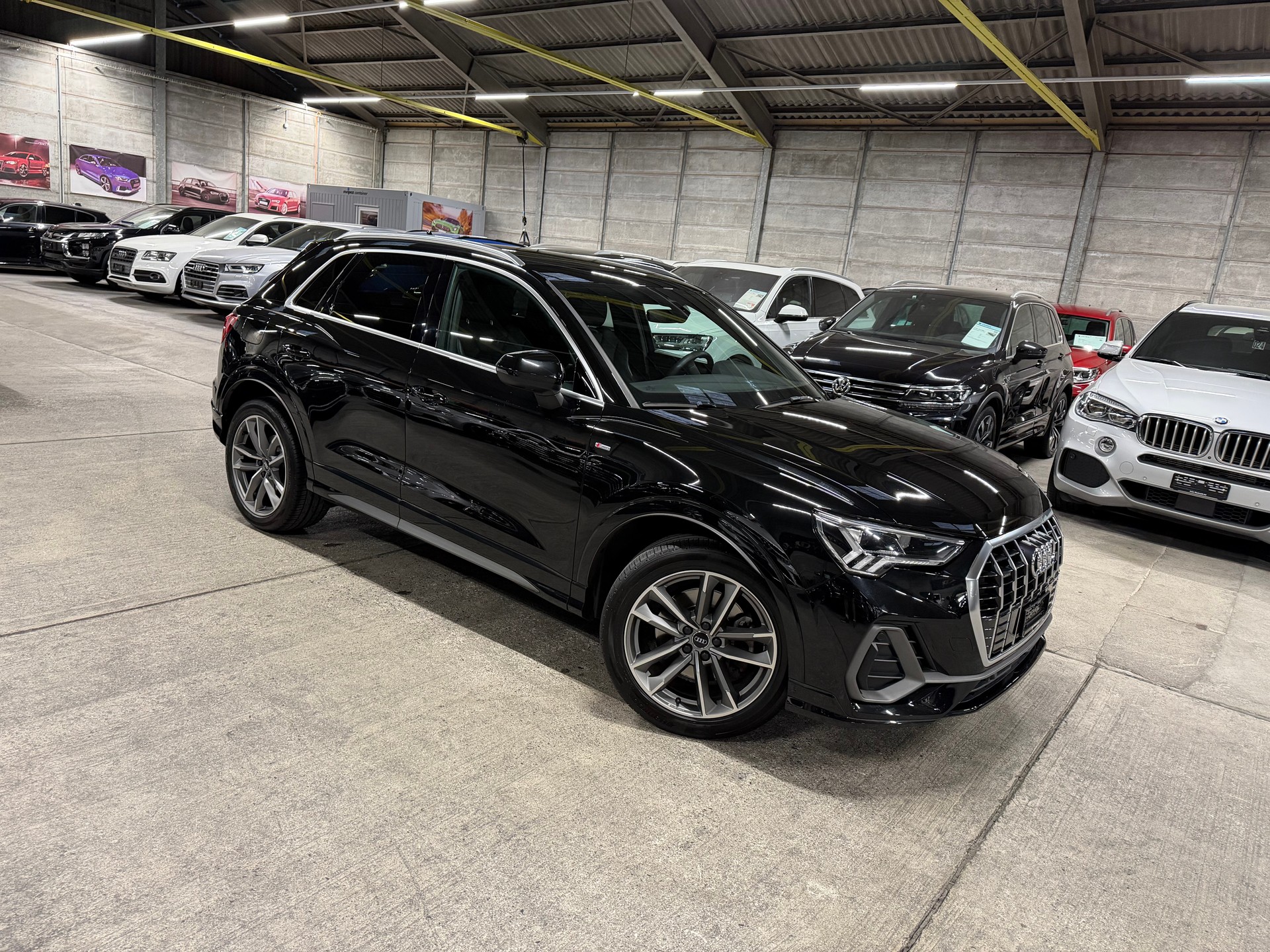 AUDI Q3 40 TFSI S line quattro S-tronic