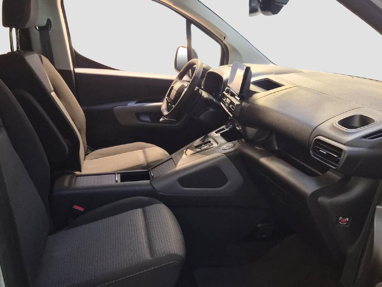 TOYOTA Proace City Verso L2 1.5 HDi 130 Style-image-12