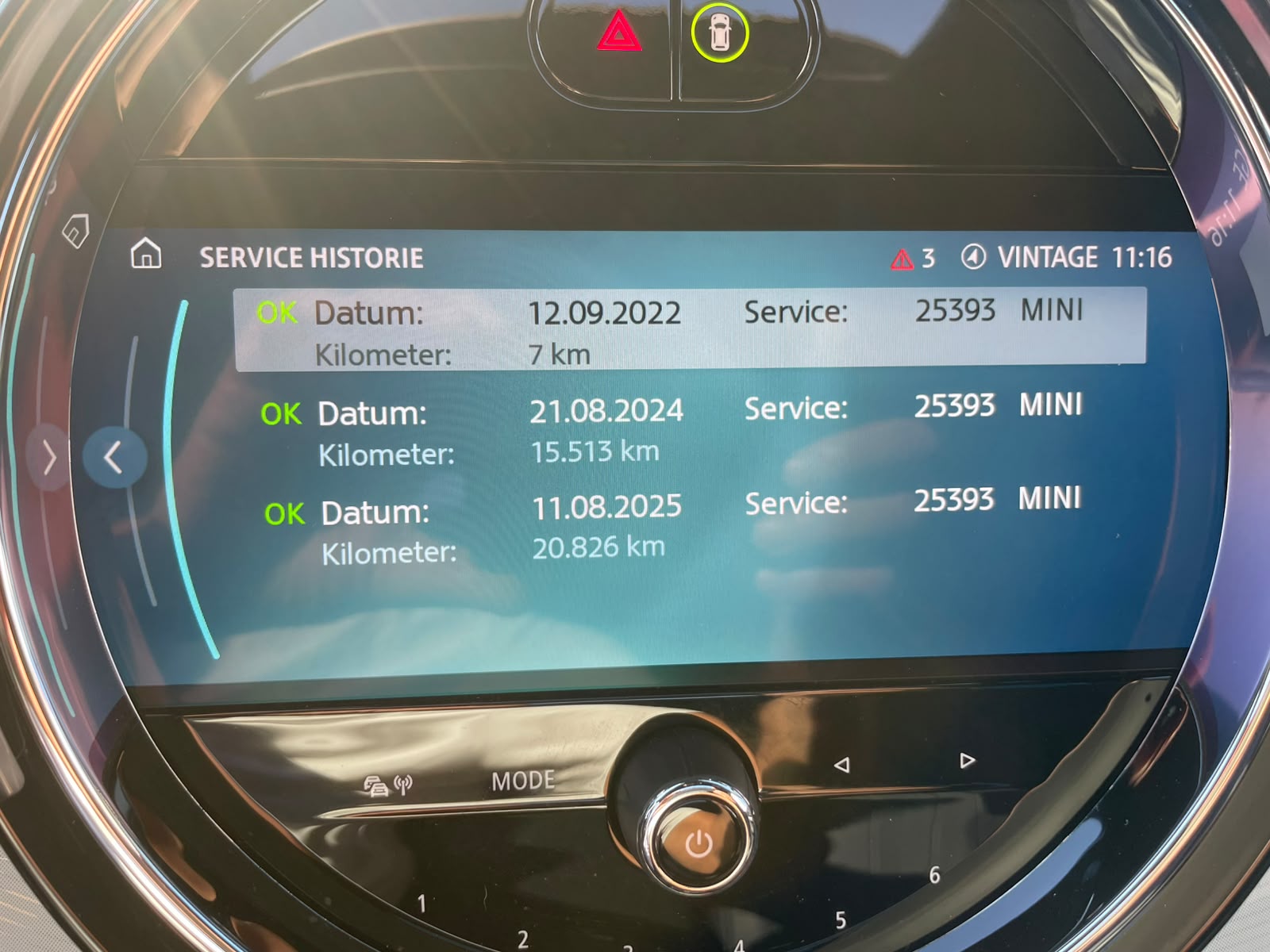 MINI Countryman Cooper SE Untamed Edition ALL4 PHEV Steptronic-image-14