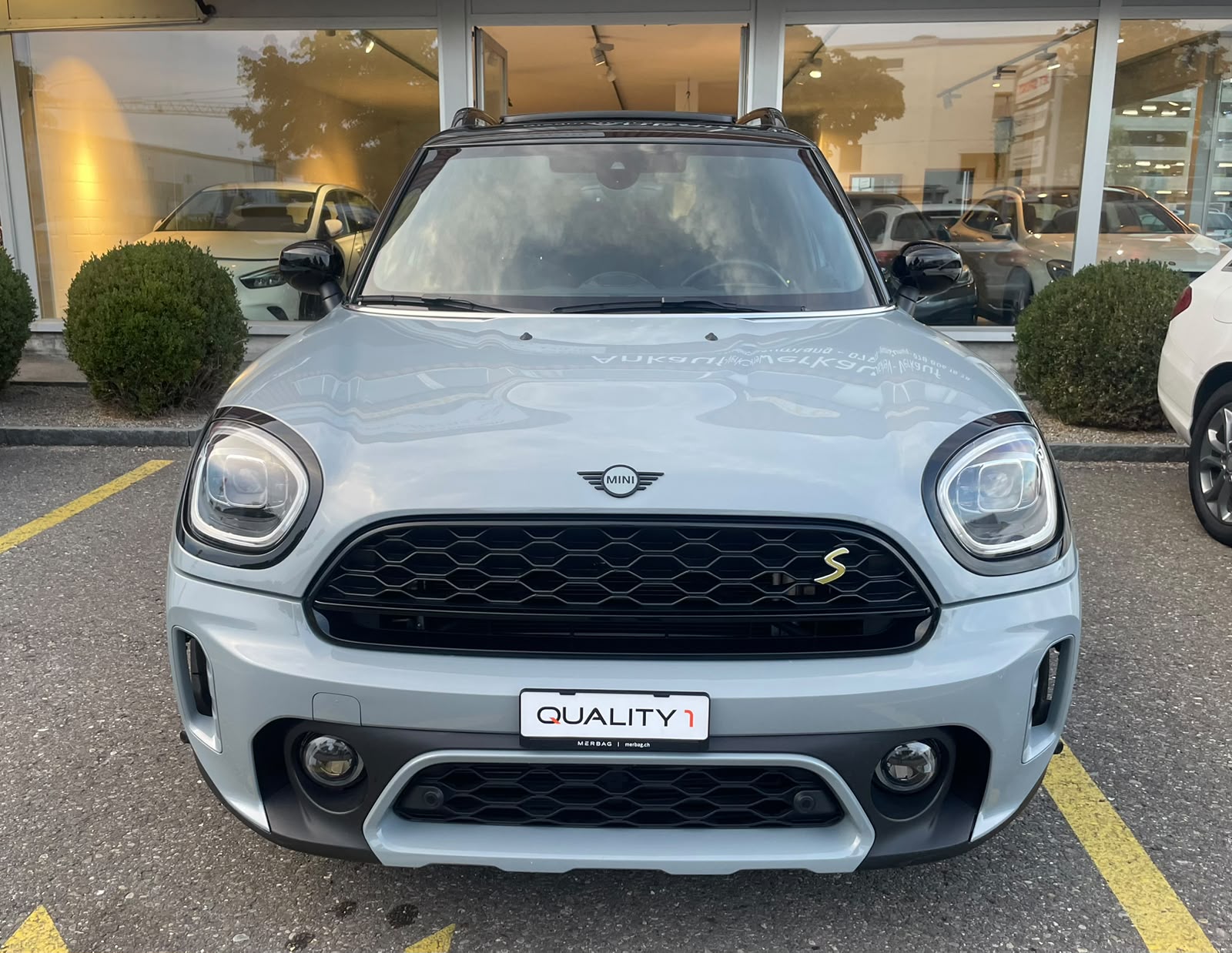 MINI Countryman Cooper SE Untamed Edition ALL4 PHEV Steptronic-image-2