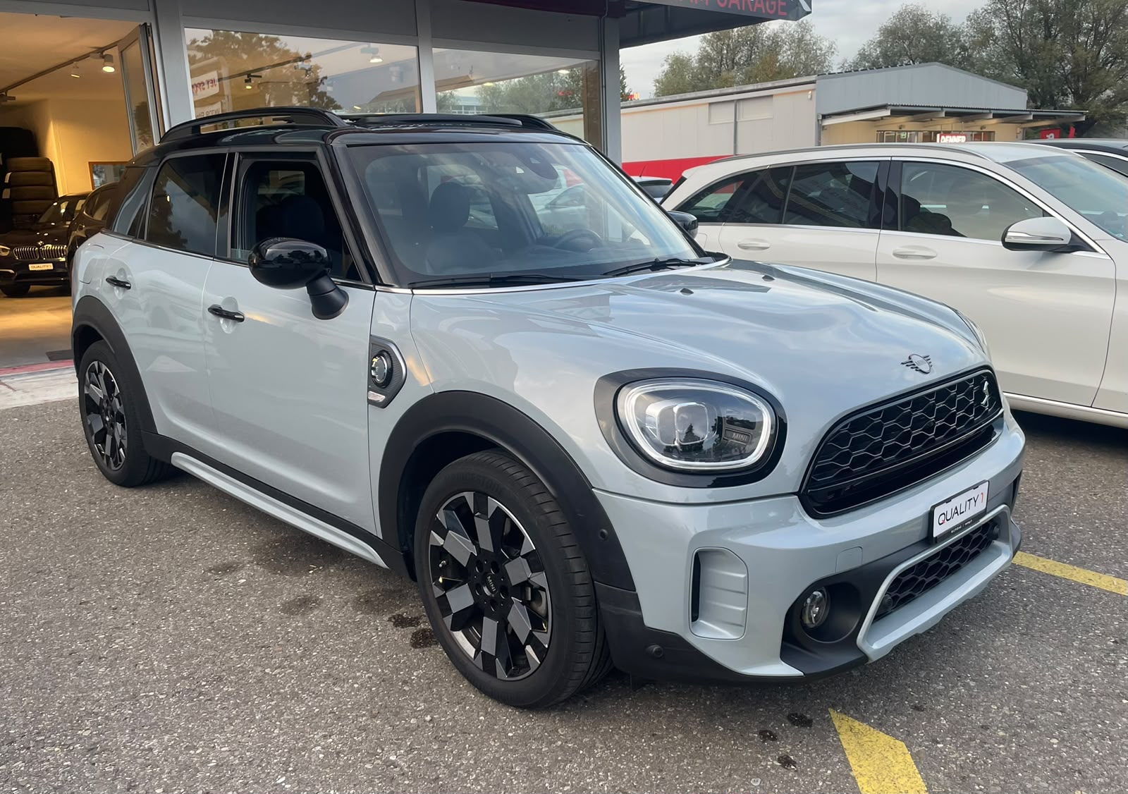 MINI Countryman Cooper SE Untamed Edition ALL4 PHEV Steptronic-image-1