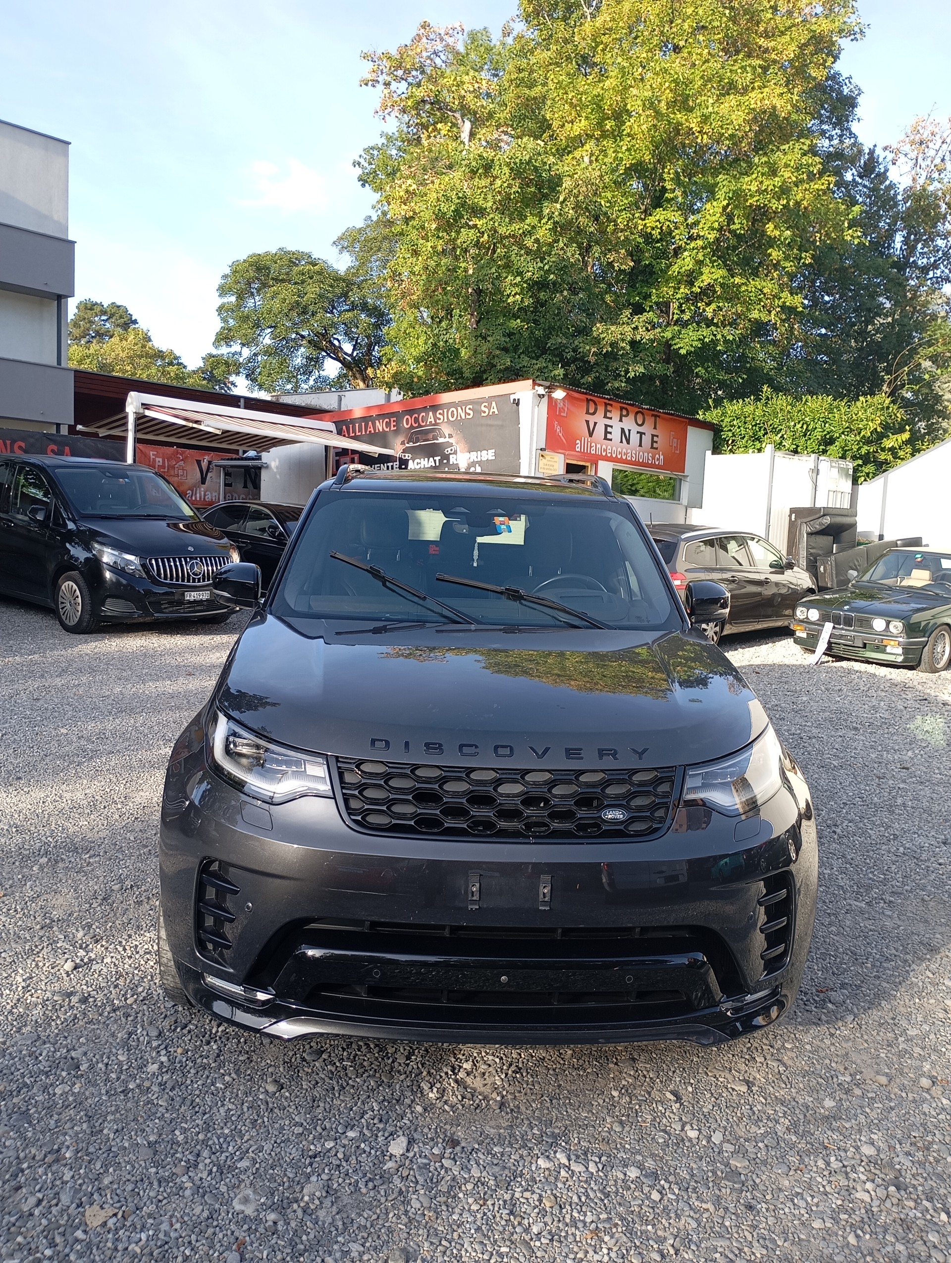 LAND ROVER Discovery 3.0D I6 250 SE AWD Automatic-showroom-element-1