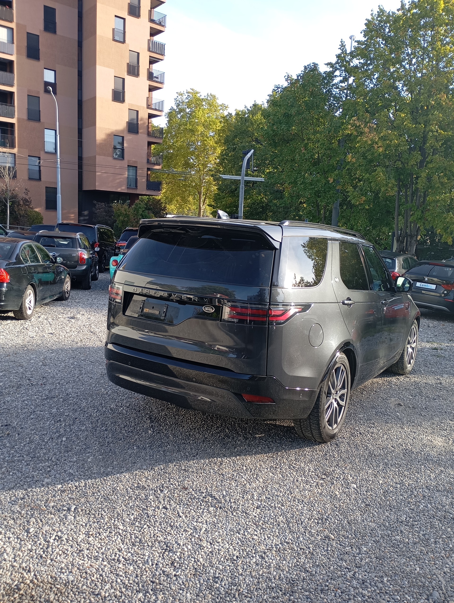 LAND ROVER Discovery 3.0D I6 250 SE AWD Automatic-image-6