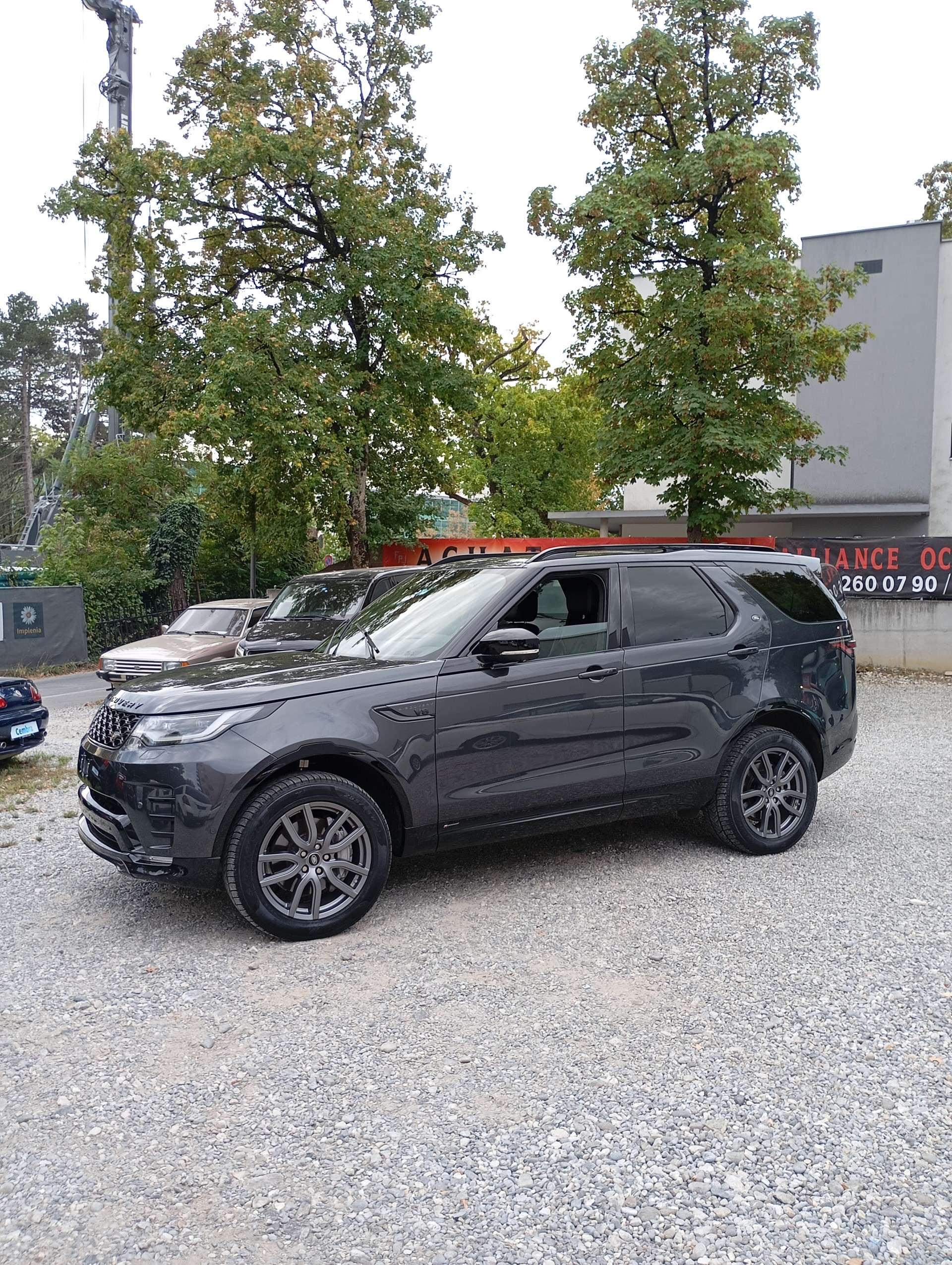 LAND ROVER Discovery 3.0D I6 250 SE AWD Automatic-image-17