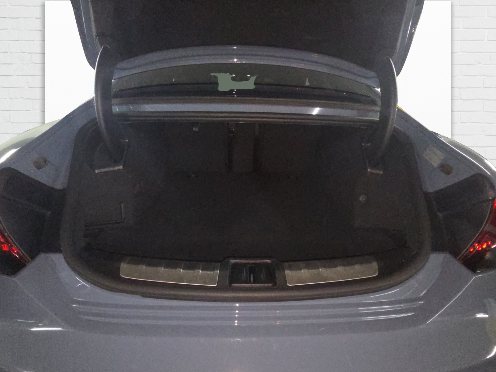 AUDI e-tron GT quattro-image-8
