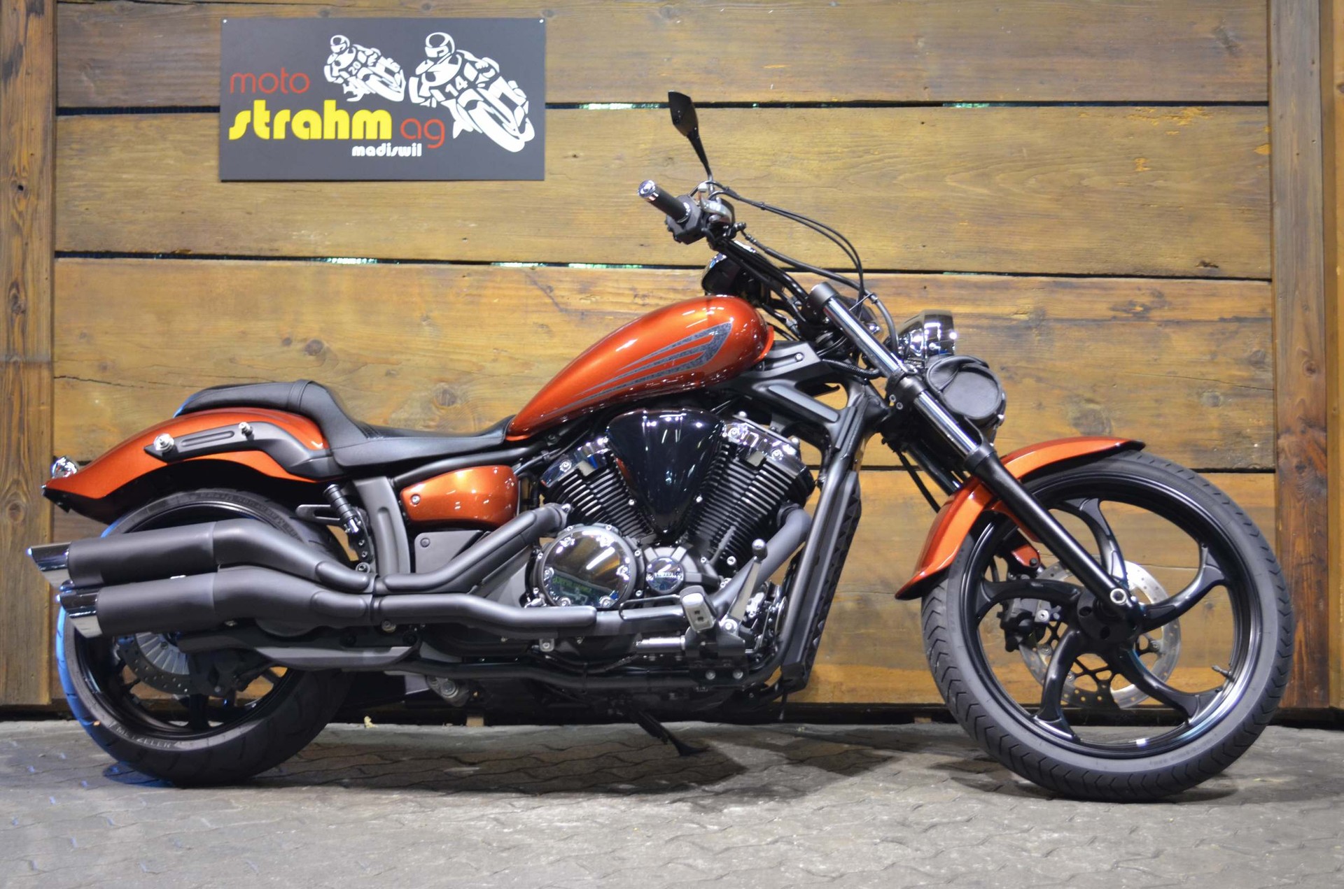 YAMAHA XVS 1300 CU Custom-image-1