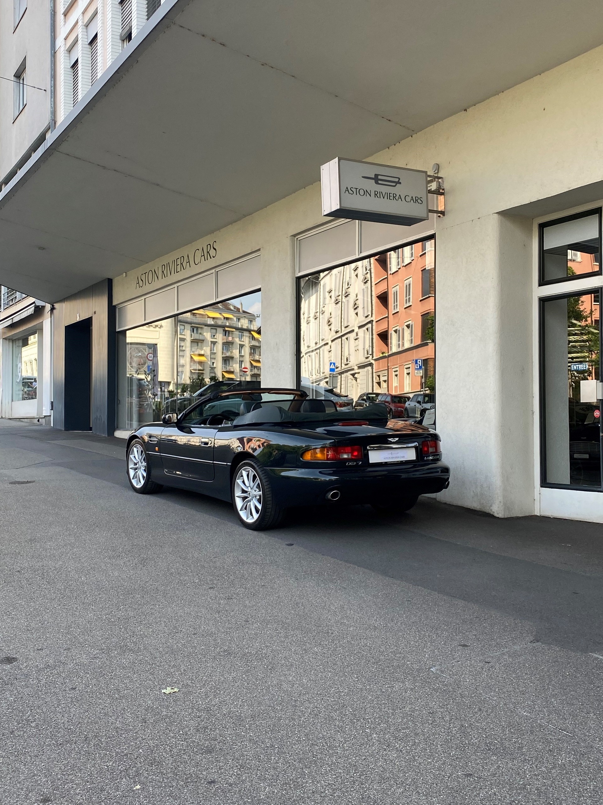 ASTON MARTIN DB7 Vantage Volante-image-3