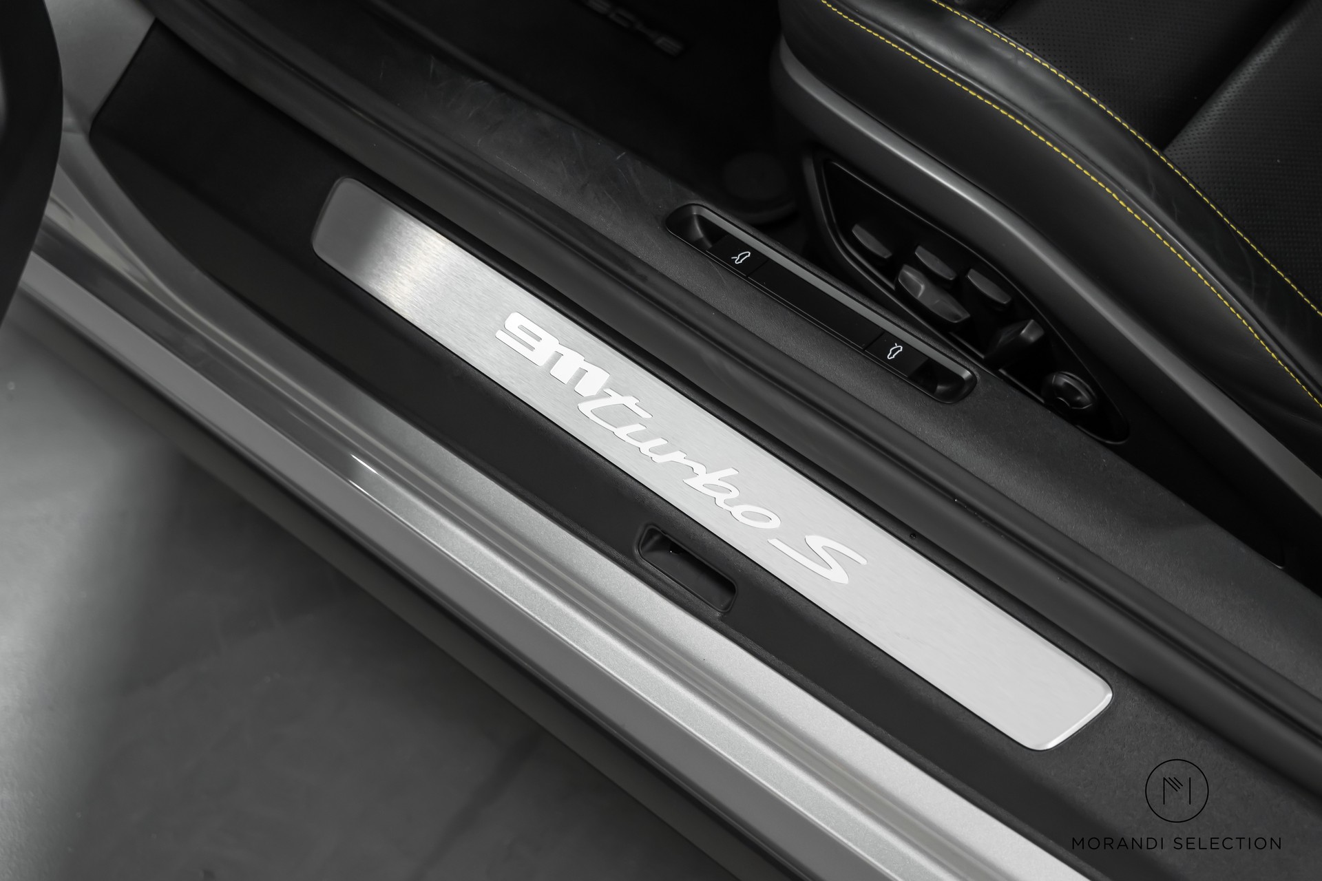 PORSCHE 911 Coupé 3.7 Turbo S PDK-image-22