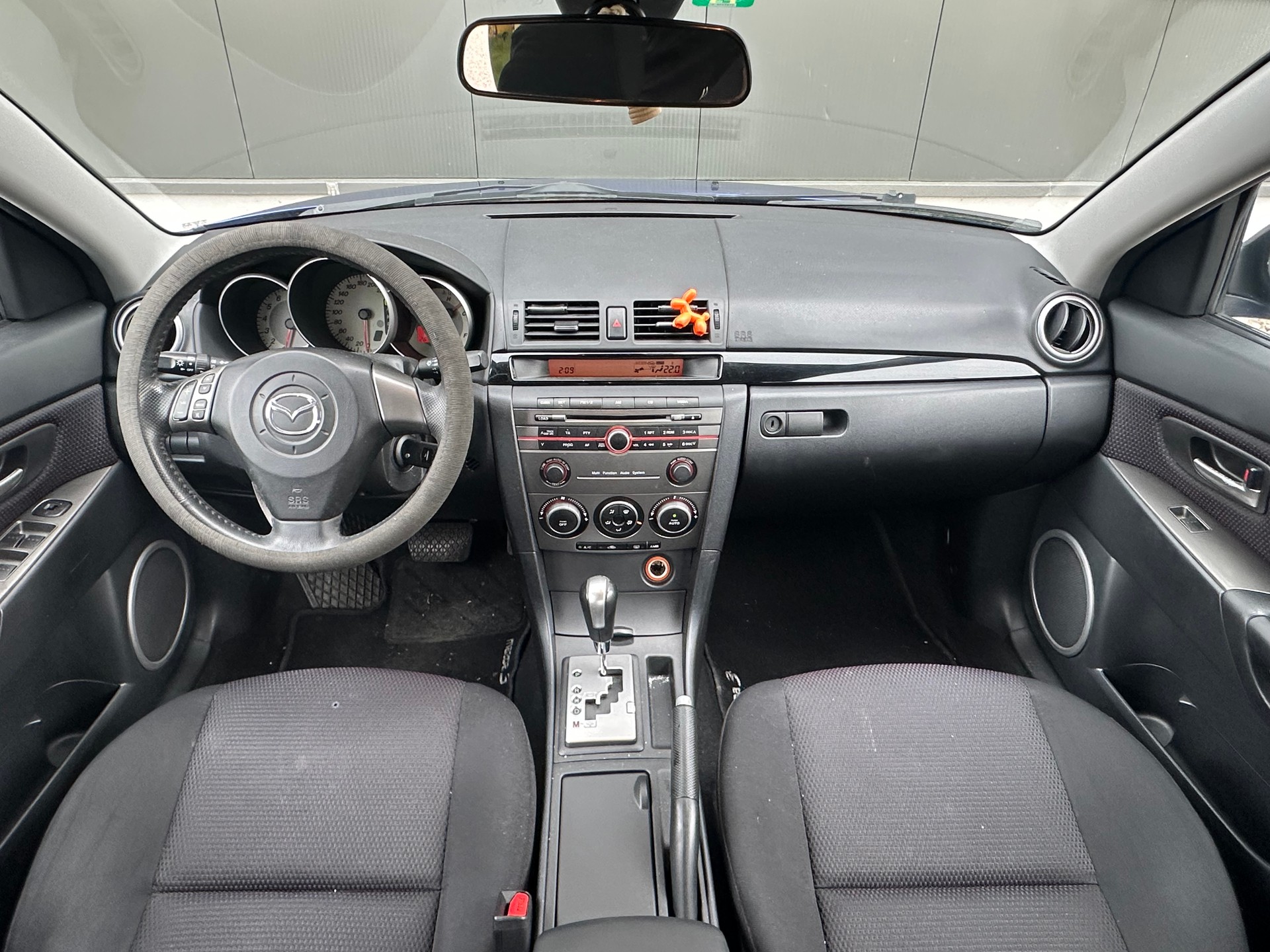 MAZDA 3 1.6 16V Confort MFK 04 2024-image-9