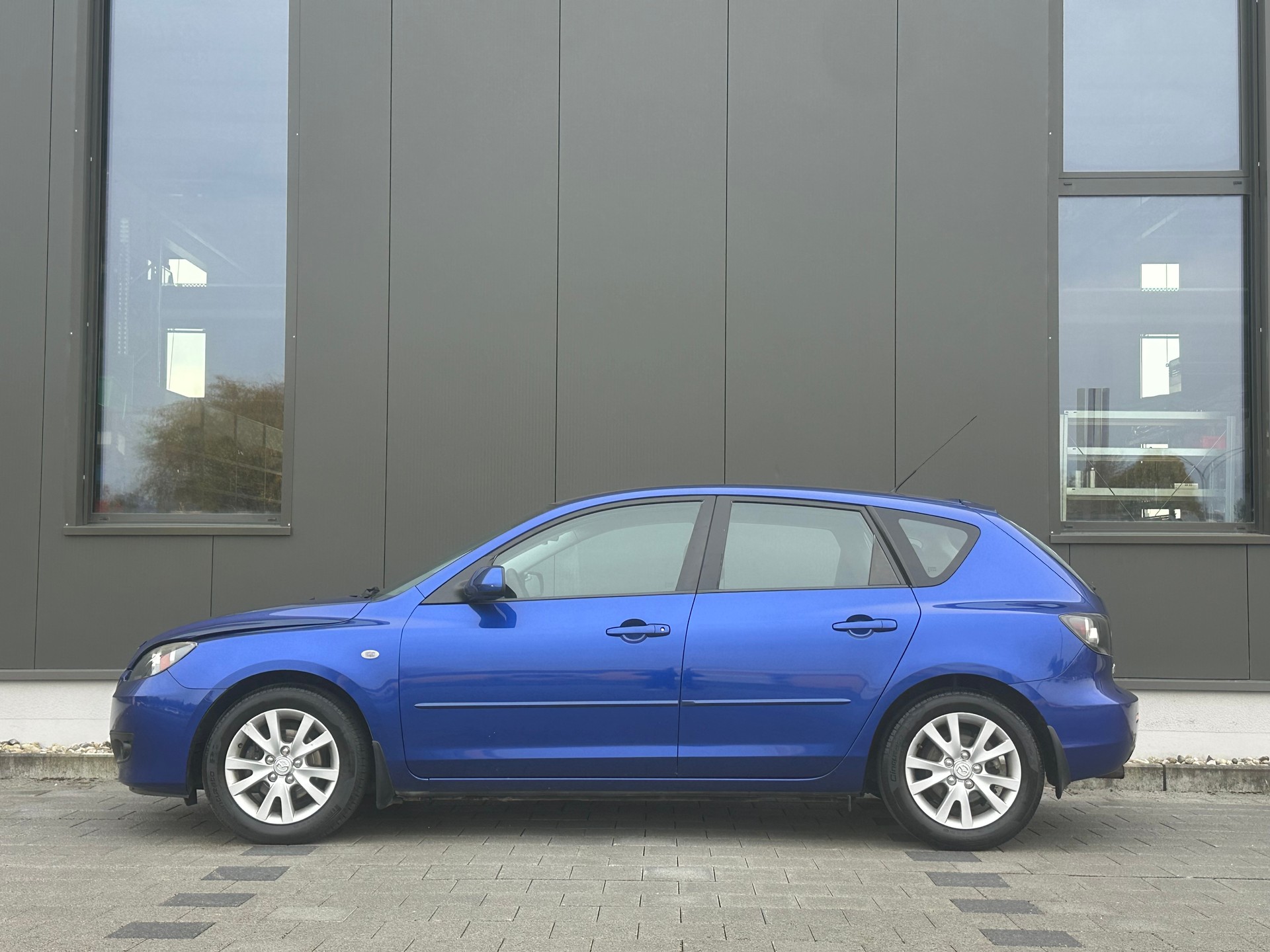 MAZDA 3 1.6 16V Confort MFK 04 2024-image-6