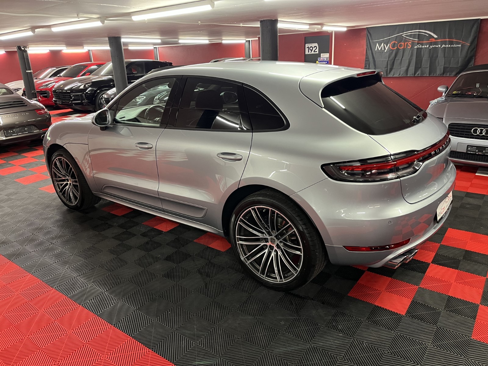 PORSCHE Macan PDK-image-9