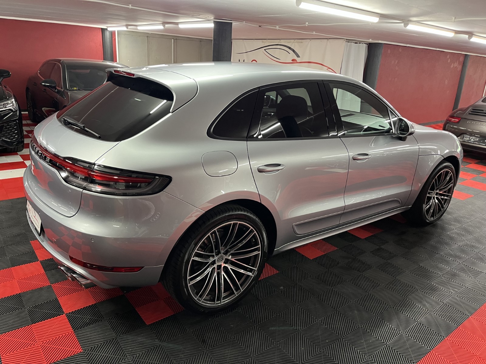 PORSCHE Macan PDK-image-5