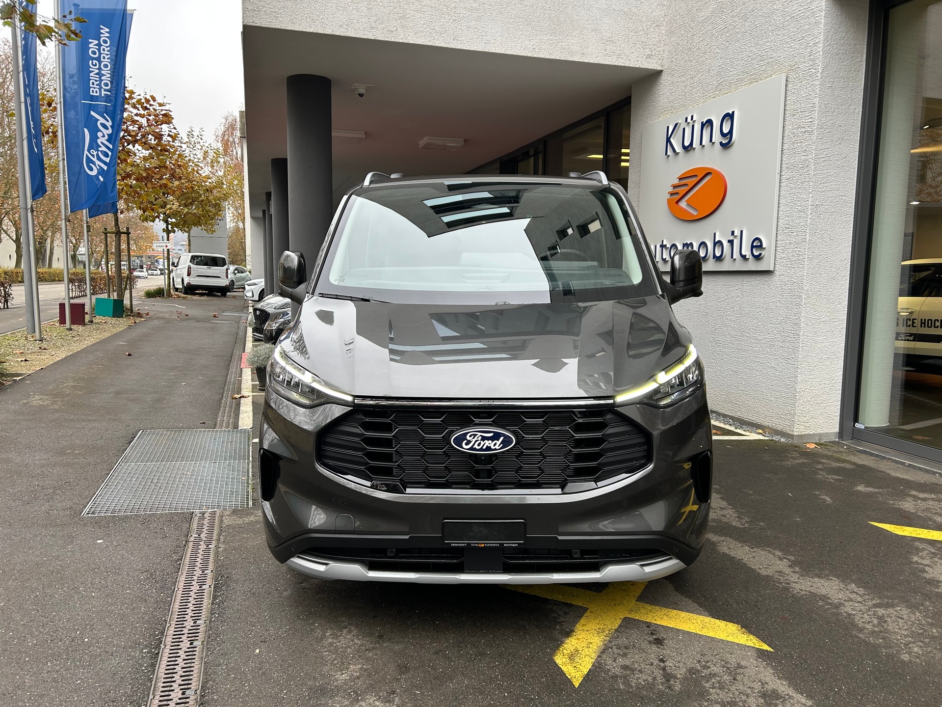 FORD Tourneo Bus 320 L2H1 Active Automat-showroom-element-1