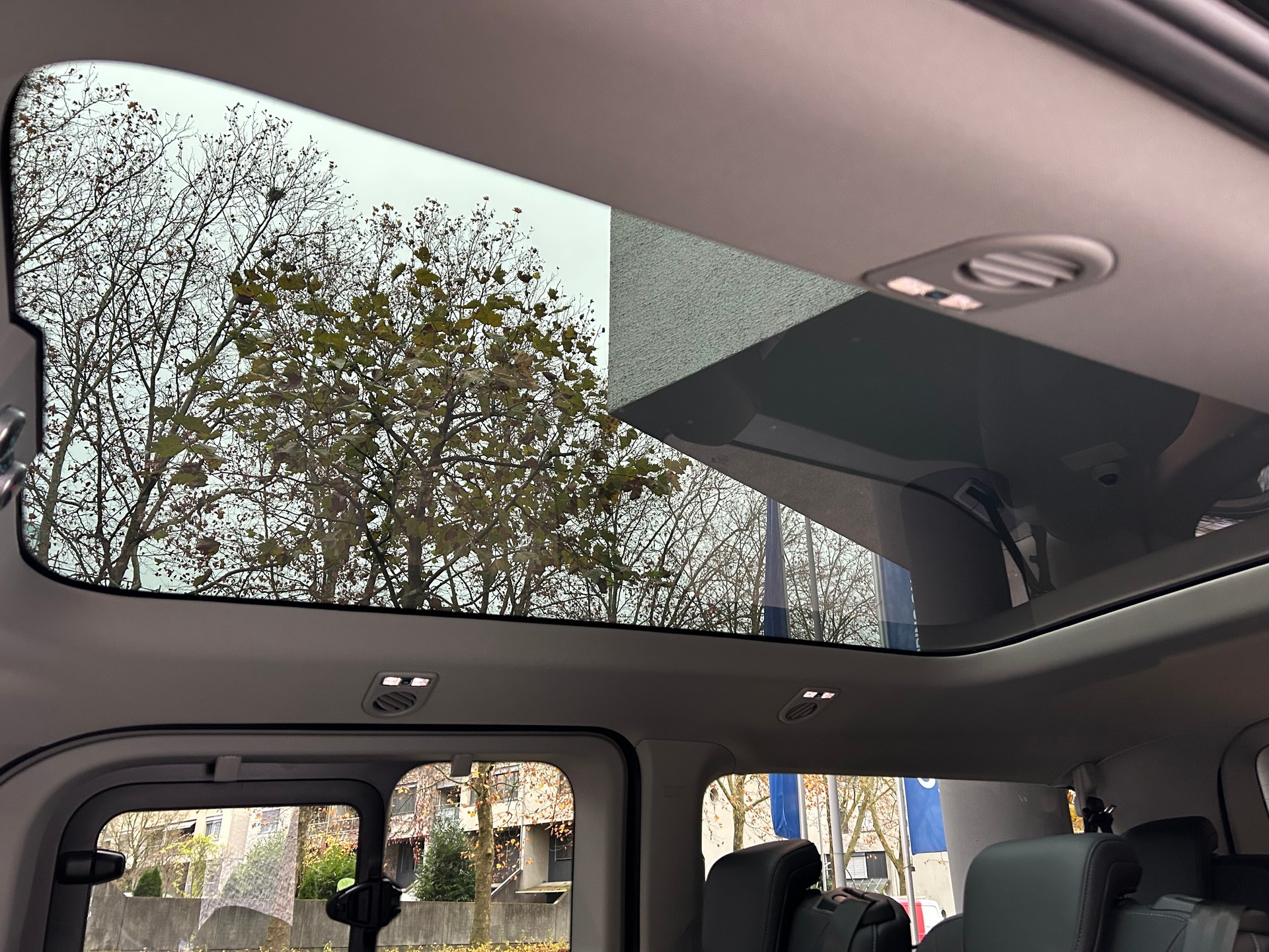 FORD Tourneo Bus 320 L2H1 Active Automat-image-14