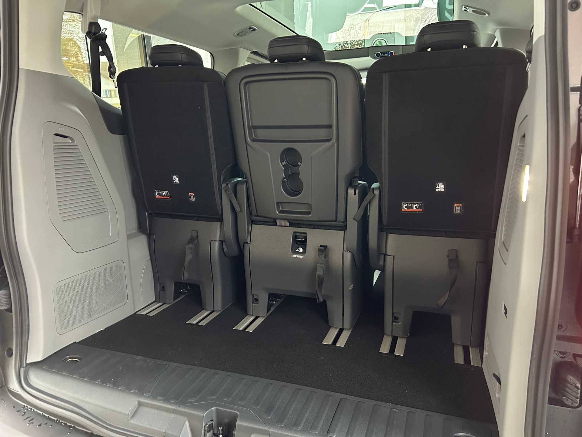 FORD Tourneo Bus 320 L2H1 Active Automat-image-15