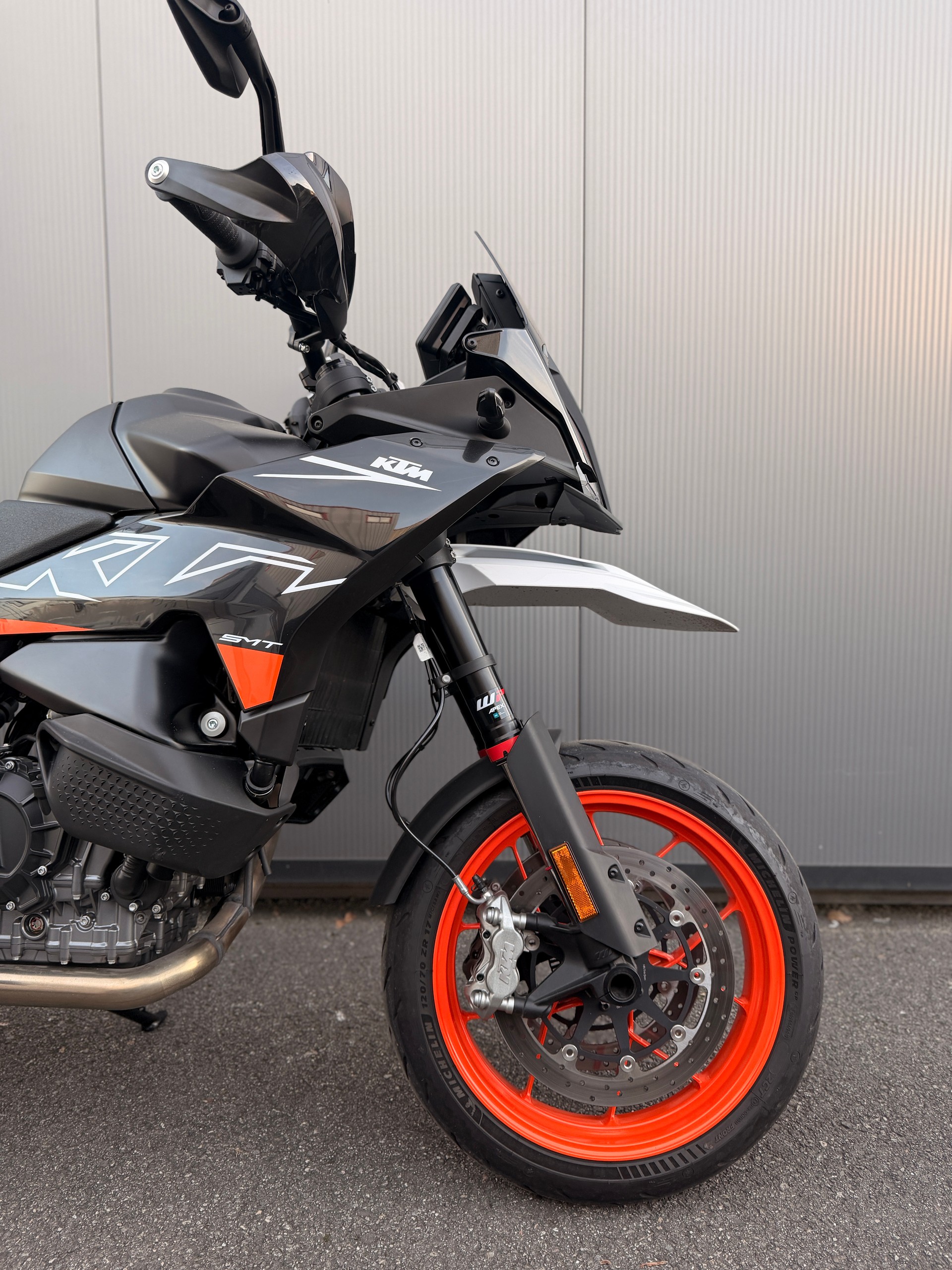 KTM 890 SMT-image-3